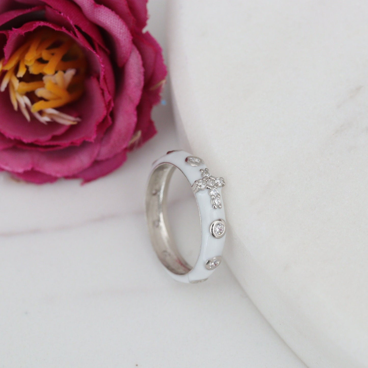 Anillo rosario, anillo rosario con circonita, anillo rosario de plata de primera ley estilo minimalista, anillo rosario delicado, anillo rosario de confirmación