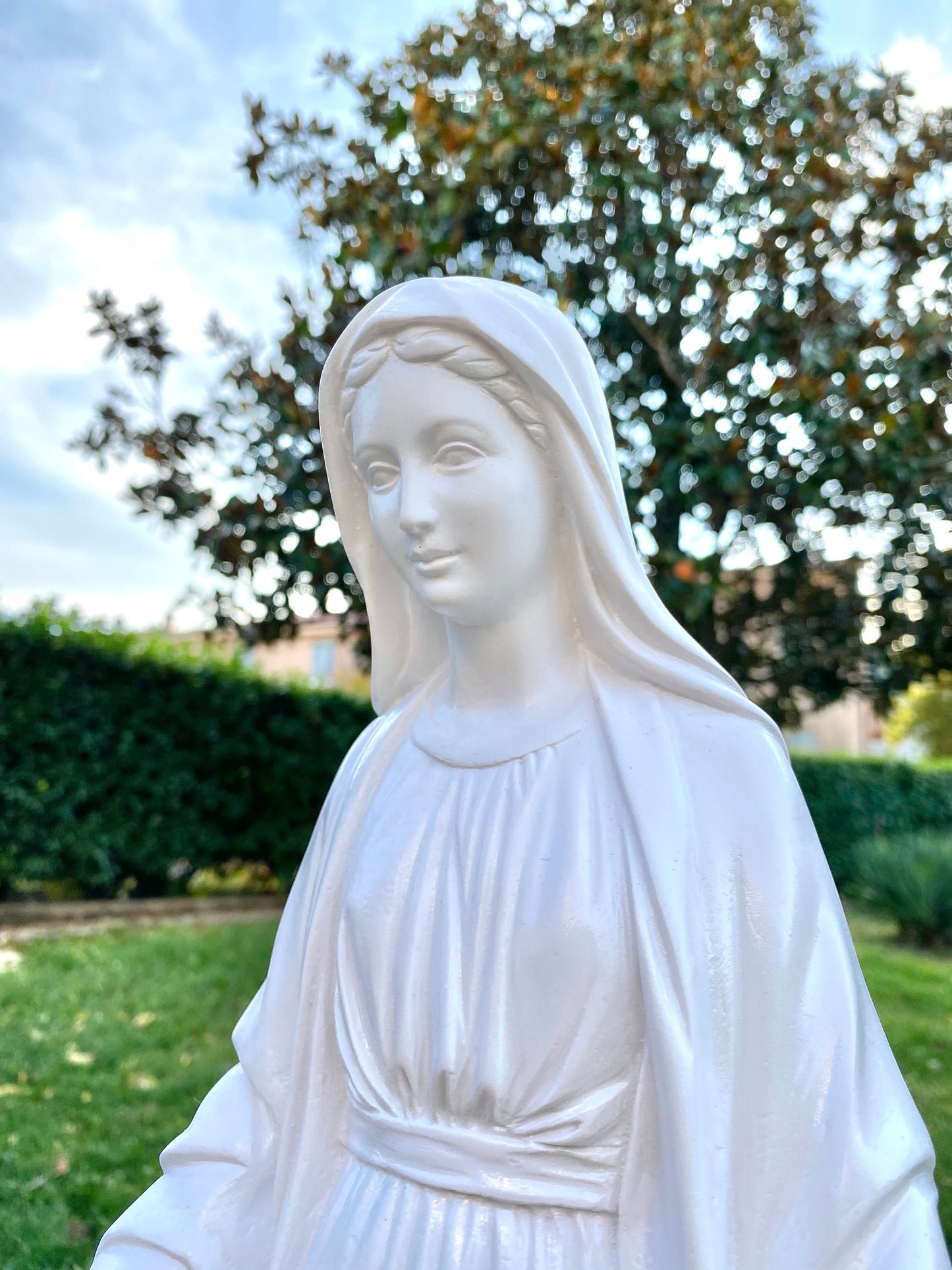 Estatua de polvo de mármol fundido de 20 pulgadas de Nuestra Señora de Gracia, estatua de polvo de mármol de Nuestra Señora de Tihaljina para jardín