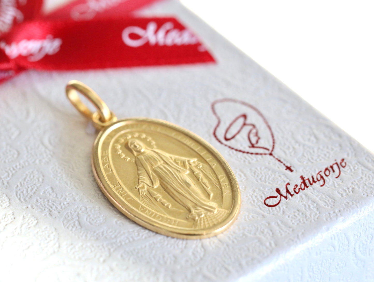 Medalla Milagrosa de plata de ley 925 con baño de oro de 18 kt, collar de Nuestra Señora de Gracia de 18 pulgadas de oro sobre plata de ley de 28 mm