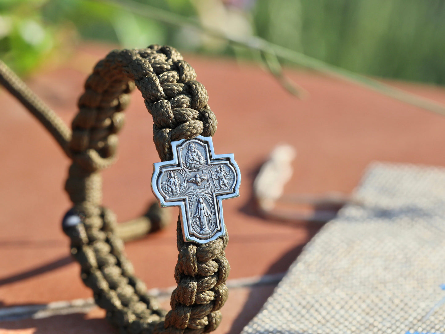 Bracalet Four Way Cross, bracalet paracord, bracalet para hombre, bracalet Medalla Milagrosa, bracalet táctico, cruz escapularia de plata de ley
