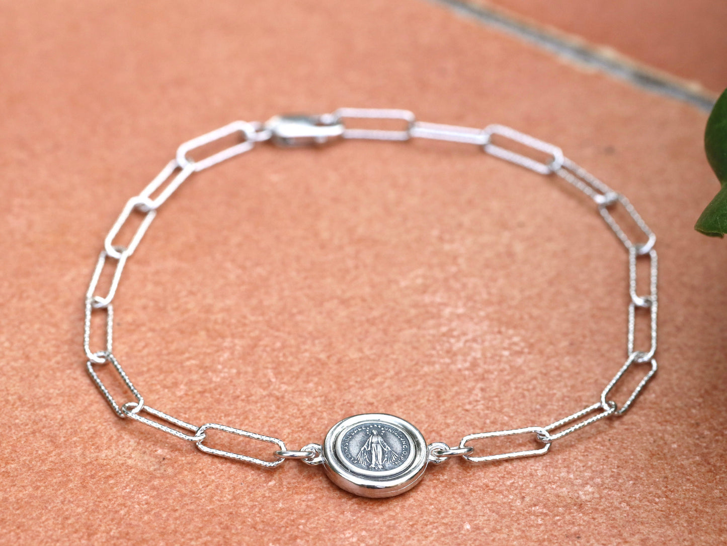 PEPERCLIP Medalla Milagrosa, plata de ley 925, pulsera de cable con Nuestra Señora de Gracia, regalo para mujer o adolescente, pulsera católica