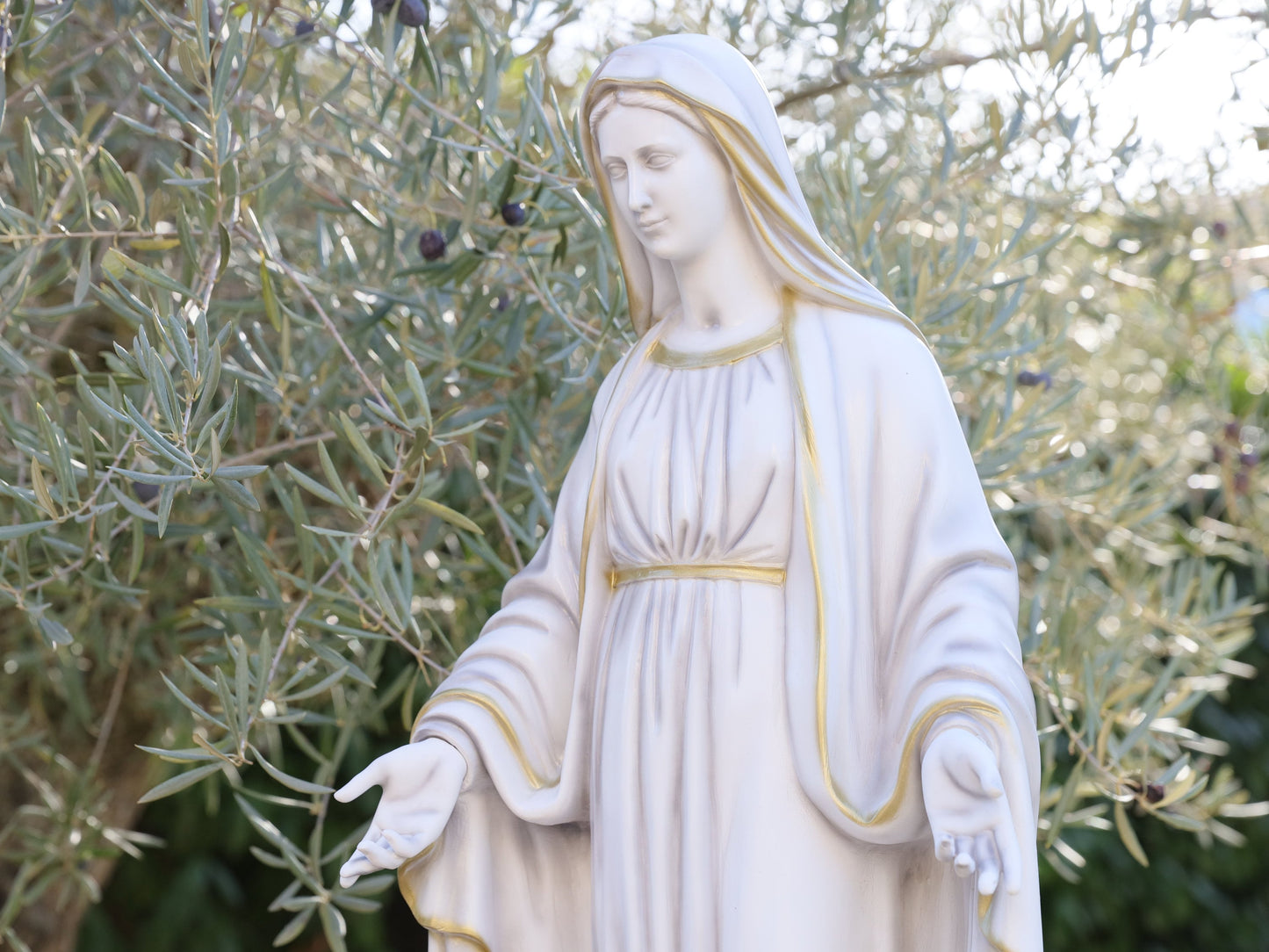 Estatua de Nuestra Señora de Gracia de 80 cm, estatua de polvo de mármol fundido de Nuestra Señora, estatua de la Medalla Milagrosa, Virgen María de 31,5 pulgadas, estatua del altar del hogar