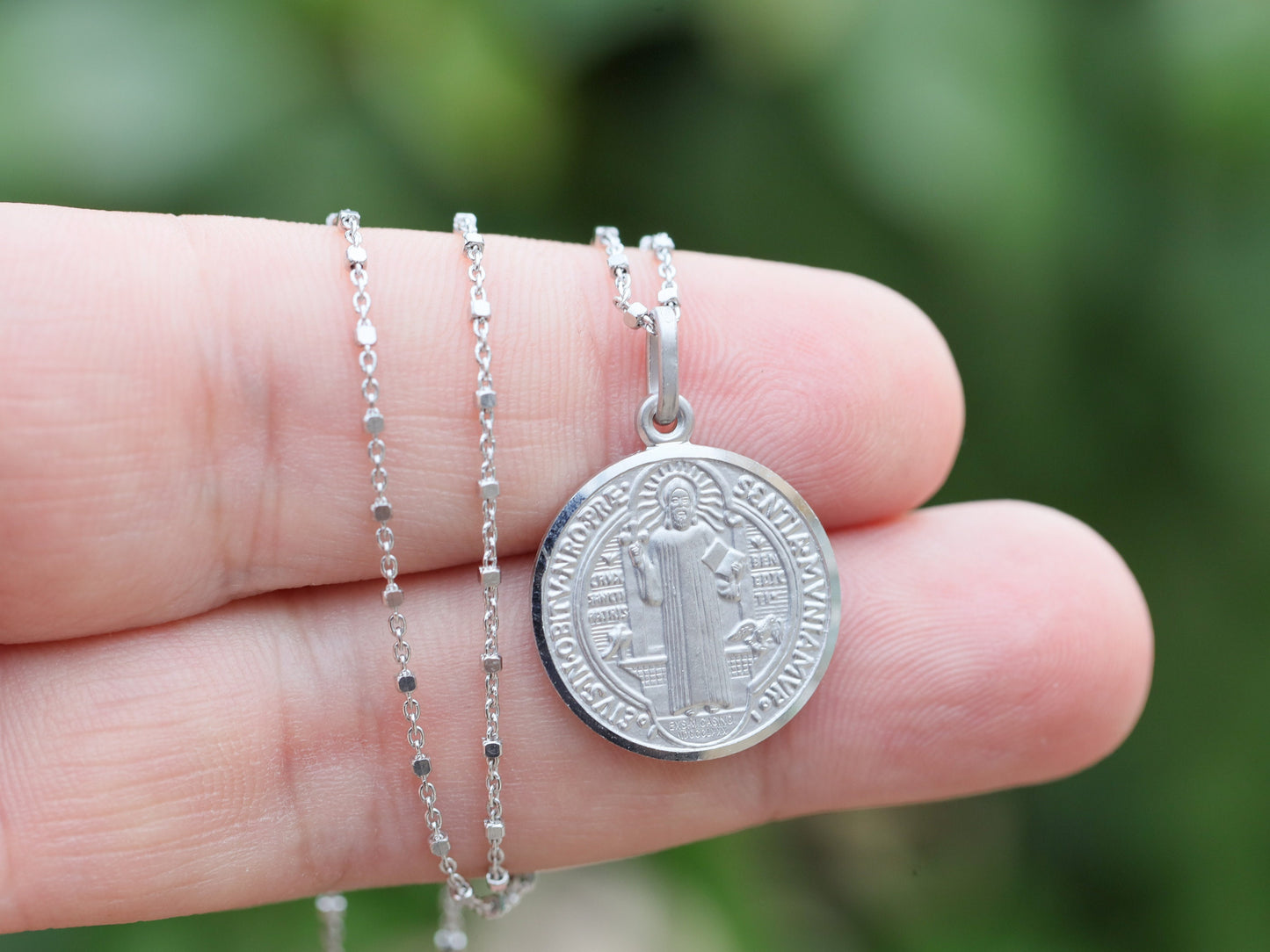 Colgante de plata de San Benito, plata de ley 925, medalla católica de San Benito, colgante medalla de cruz de plata, colgante de joyería fina