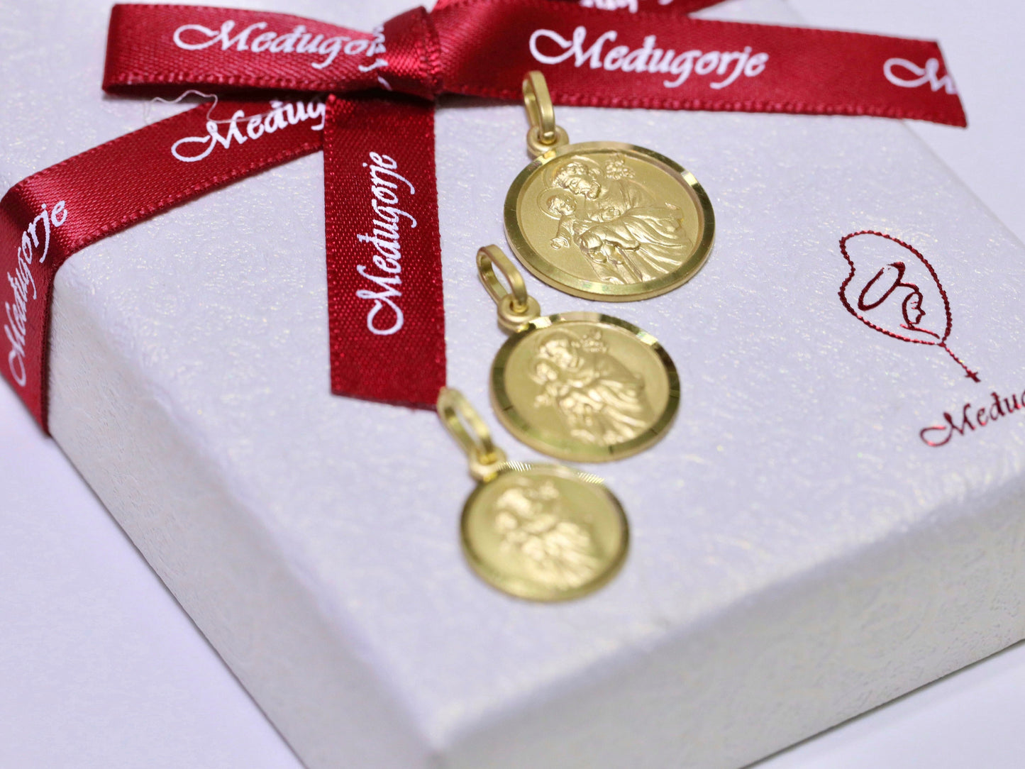 Medalla de San José, plata de ley 925, medalla chapada en oro de 18k, medalla protectora de la Sagrada Familia, delicada medalla de San José, medalla para adolescente