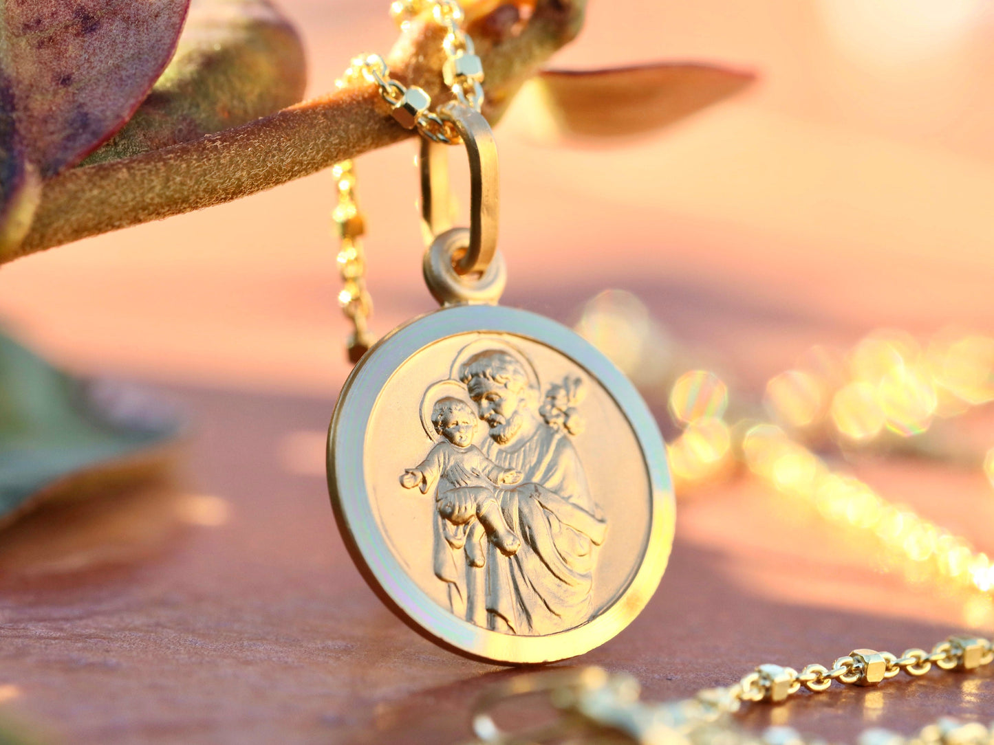 Medalla de San José, plata de ley 925, medalla chapada en oro de 18k, medalla protectora de la Sagrada Familia, delicada medalla de San José, medalla para adolescente
