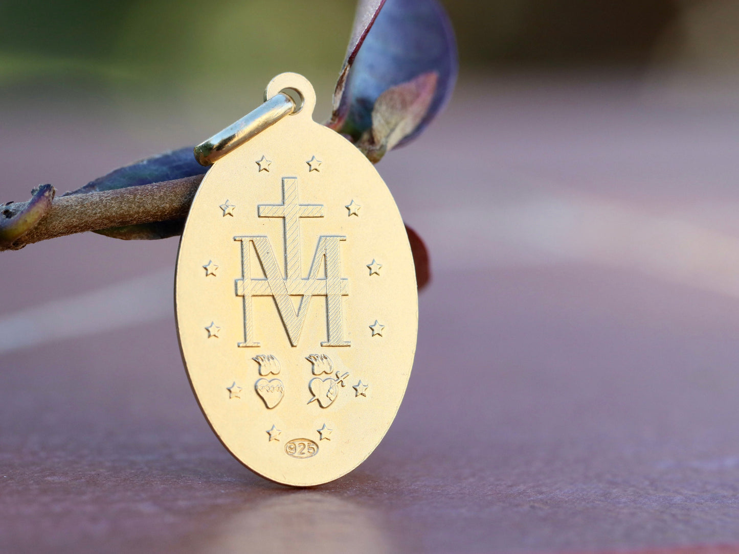 Medalla Milagrosa de plata de ley 925 con baño de oro de 18 kt, collar de Nuestra Señora de Gracia de 18 pulgadas de oro sobre plata de ley de 28 mm