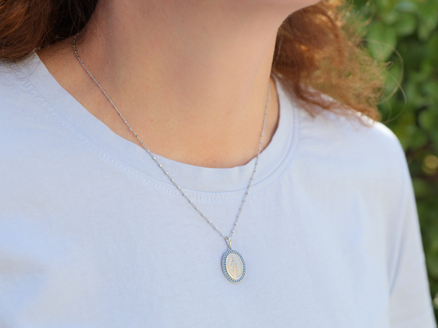 Colgante Medalla Milagrosa, plata de ley 925, medalla para mujer católica, colgante Nuestra Señora de Gracia, Medalla Milagrosa en circonio azul