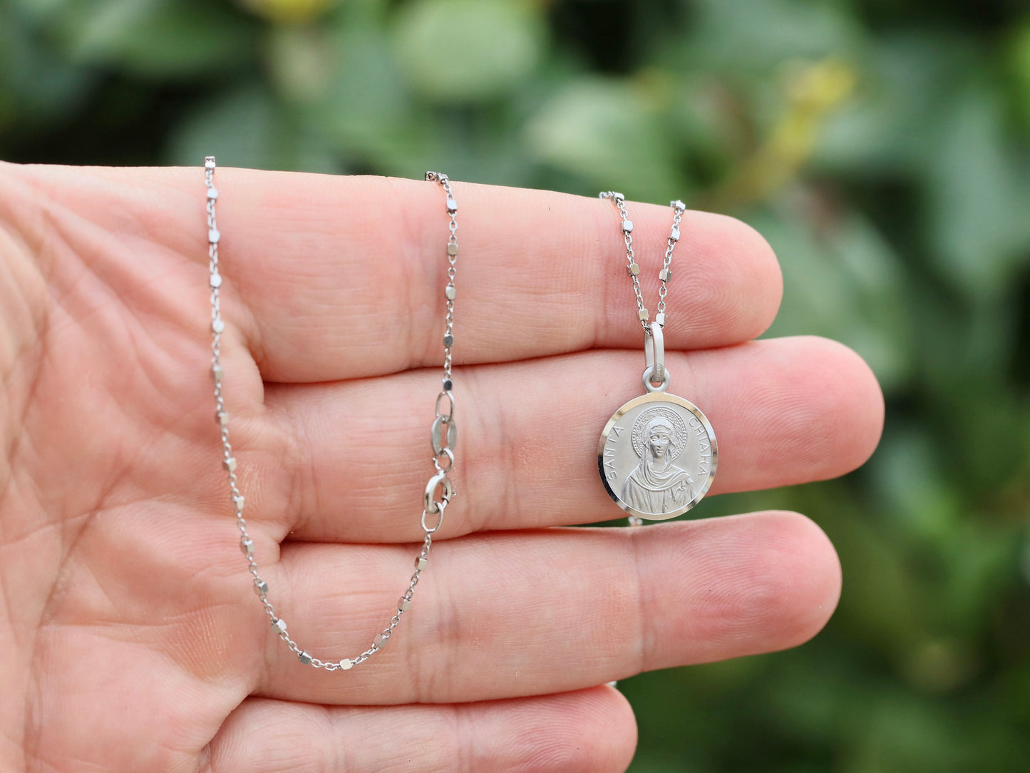 Colgante de Santa Clara, medalla de plata de primera ley de Santa Clara de Asís, medalla de santo católico, colgante de santo devocional, medalla de corte de diamante de 15 mm