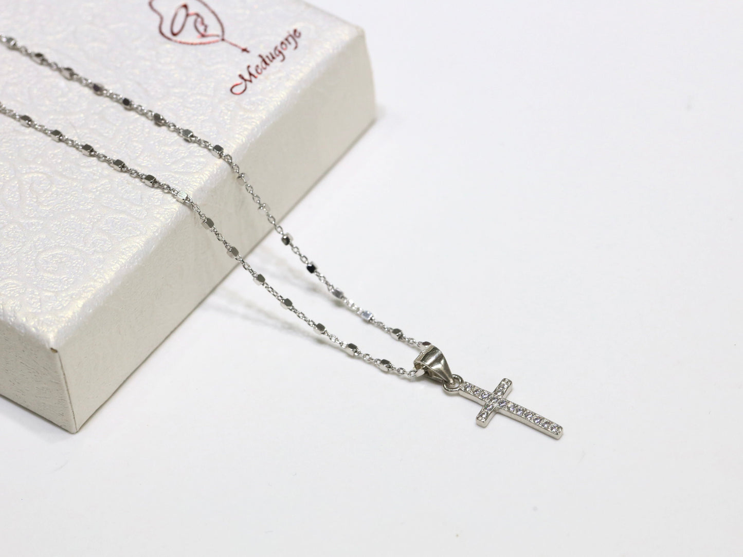 Collar de cruz delicada de plata de ley con circonita cúbica, colgante de cruz, colgante de cruz de plata de ley, cruz minimalista, cruz para niñas