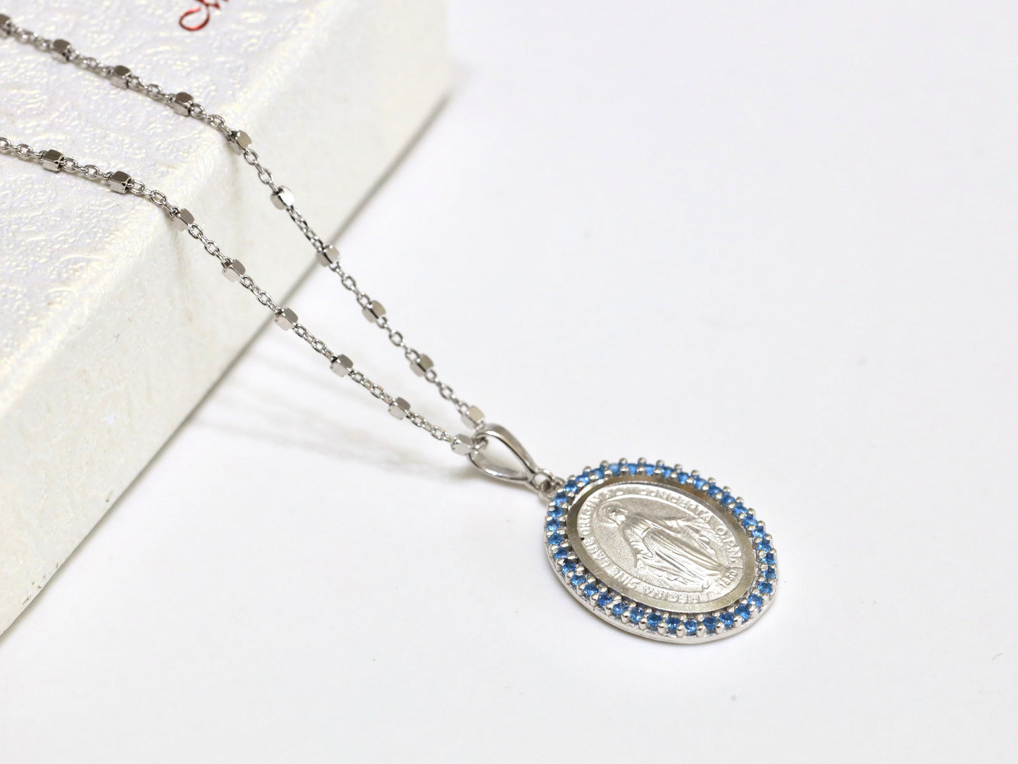 Colgante Medalla Milagrosa, plata de ley 925, medalla para mujer católica, colgante Nuestra Señora de Gracia, Medalla Milagrosa en circonio azul