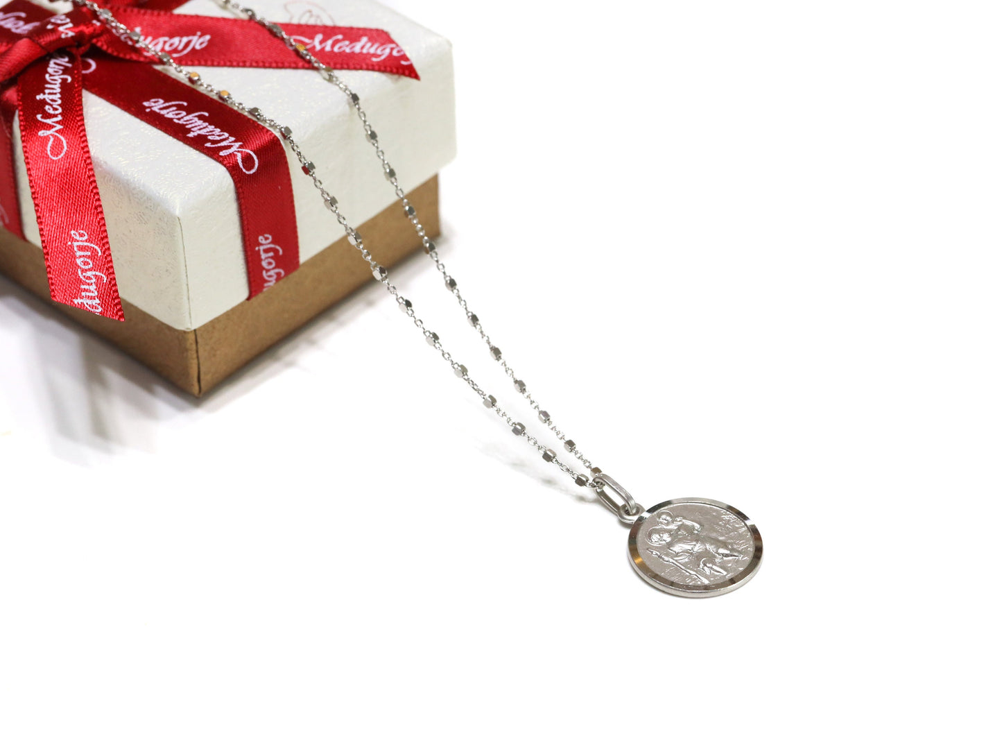 Medalla San Cristóbal Redonda de 17mm con textura satinada y Bordes Corte Diamante, medalla para hombre o mujer católica, protectora de los viajeros
