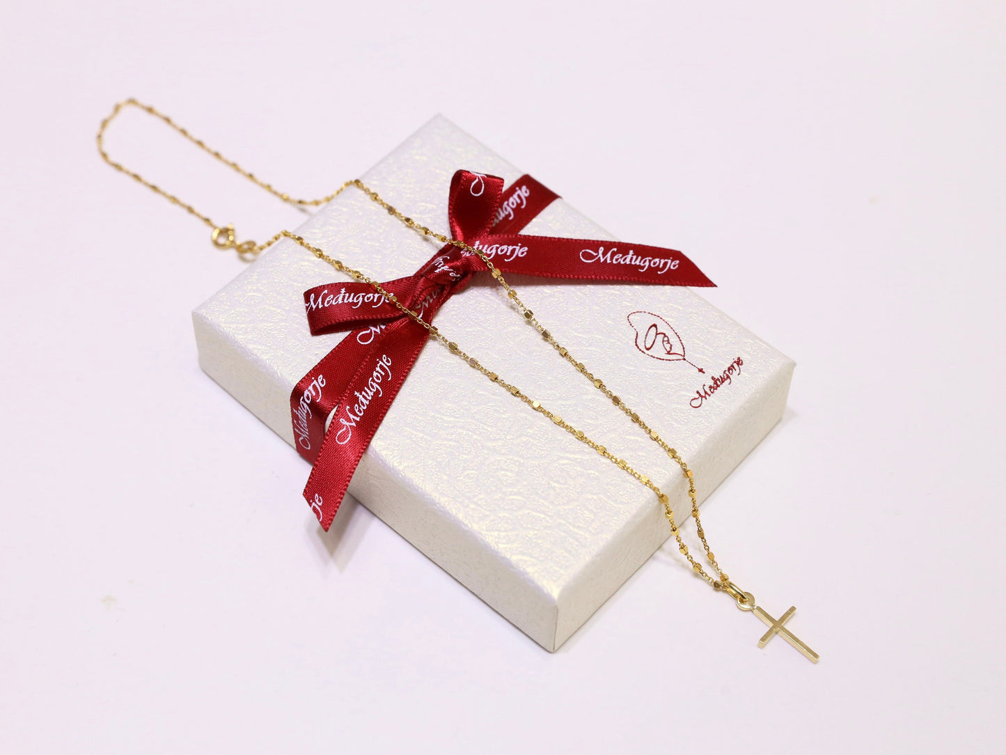 Collar de cruz en miniatura, colgante de cruz diminuta para adolescente, cruz de plata de primera ley chapada en oro de 18 k, cruz de estilo minimalista para niñas,