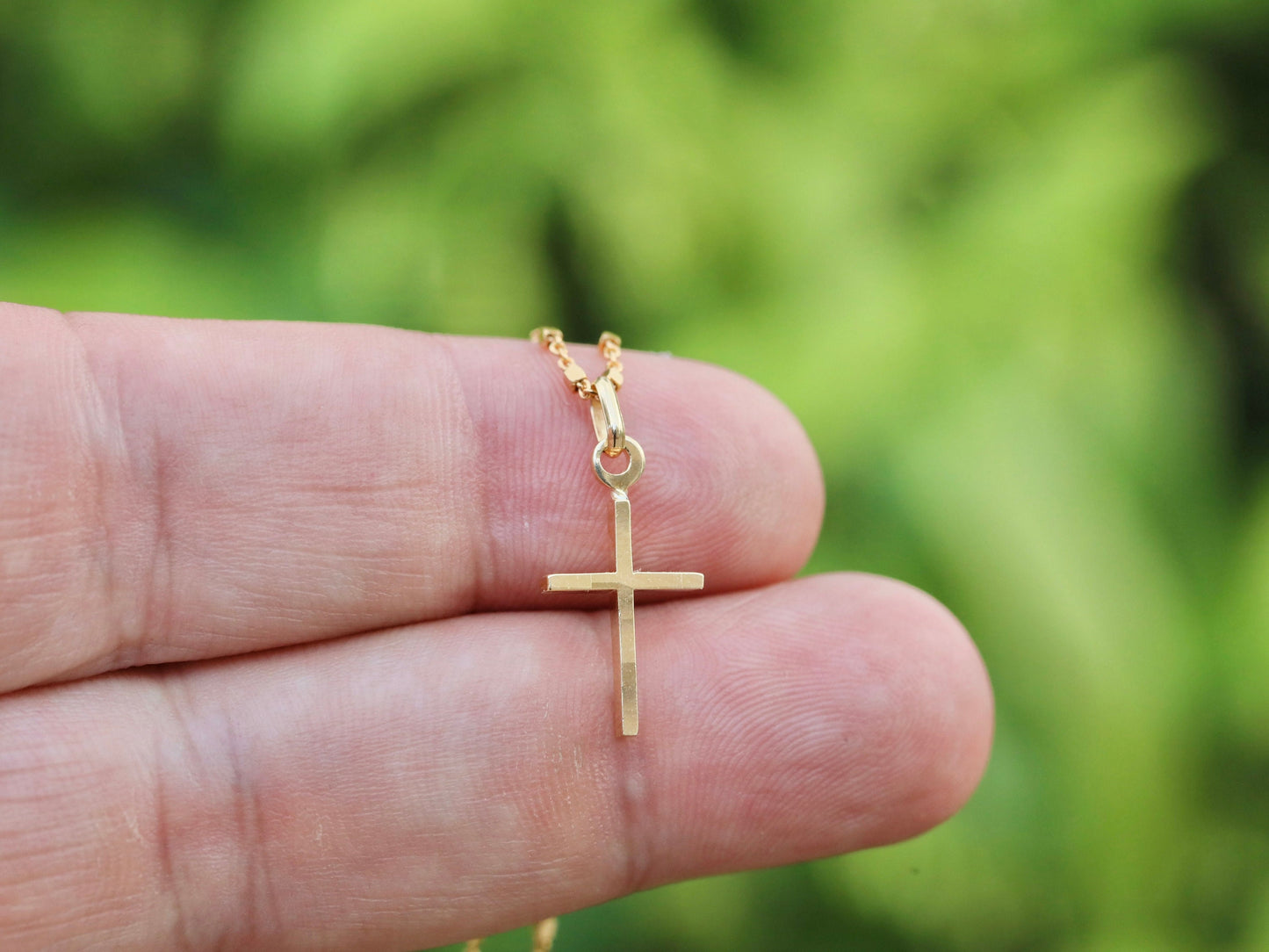 Collar de cruz en miniatura, colgante de cruz diminuta para adolescente, cruz de plata de primera ley chapada en oro de 18 k, cruz de estilo minimalista para niñas,