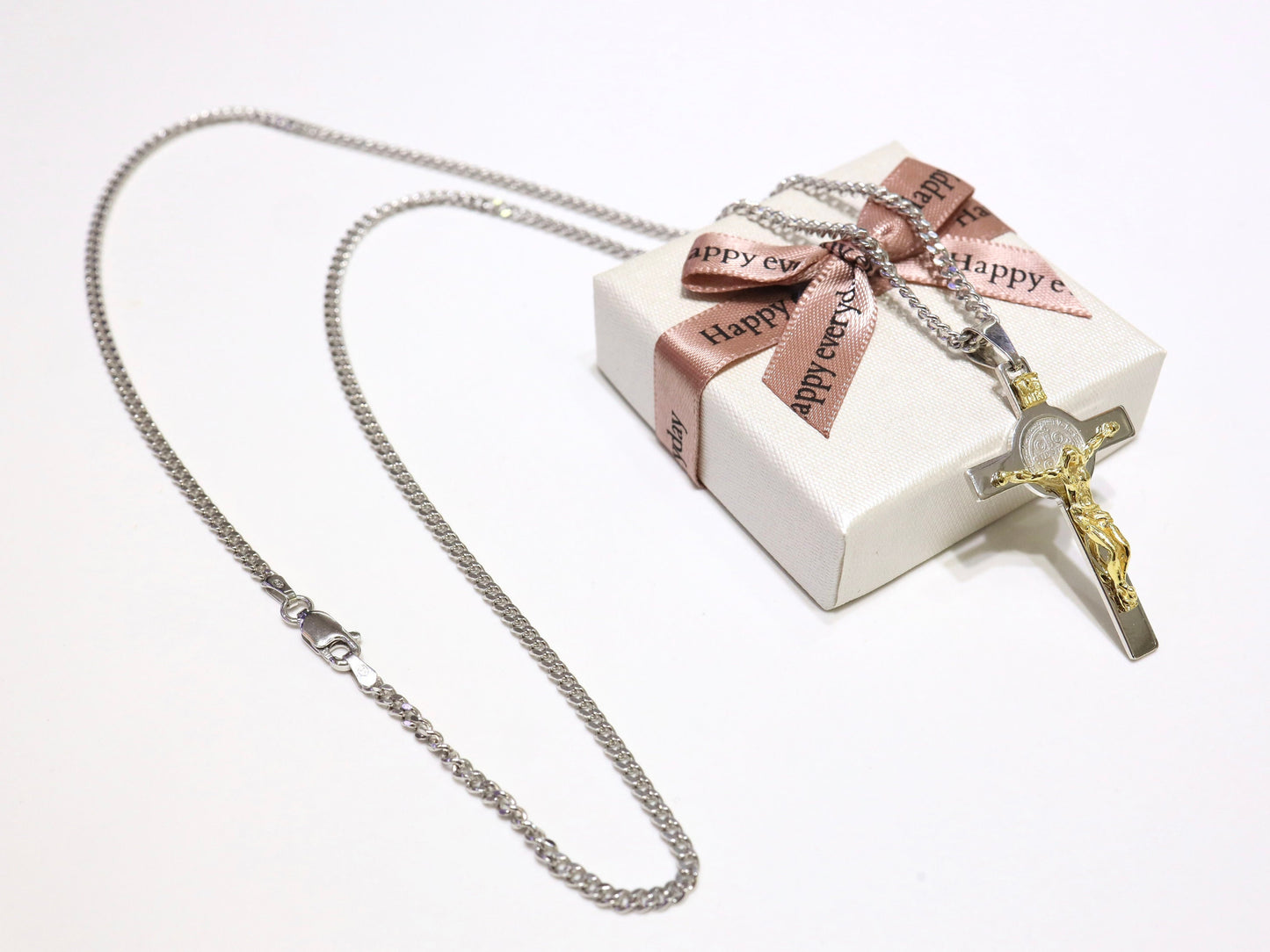 Impresionante collar de crucifijo de plata de ley 925: cruz de tamaño mediano con diseño de 3 partes, regalo perfecto para padre o hijo católico