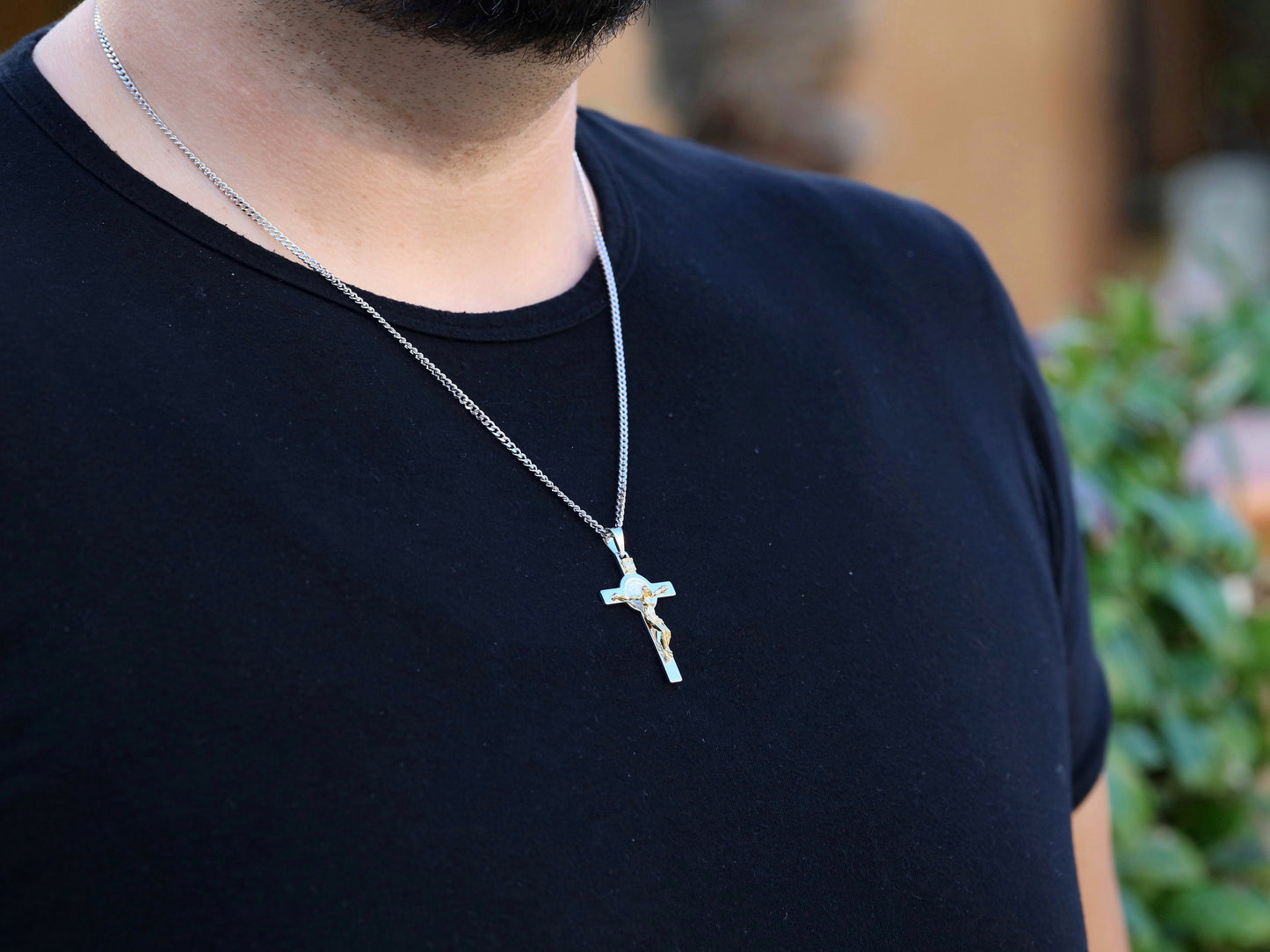 Impresionante collar de crucifijo de plata de ley 925: cruz de tamaño mediano con diseño de 3 partes, regalo perfecto para padre o hijo católico