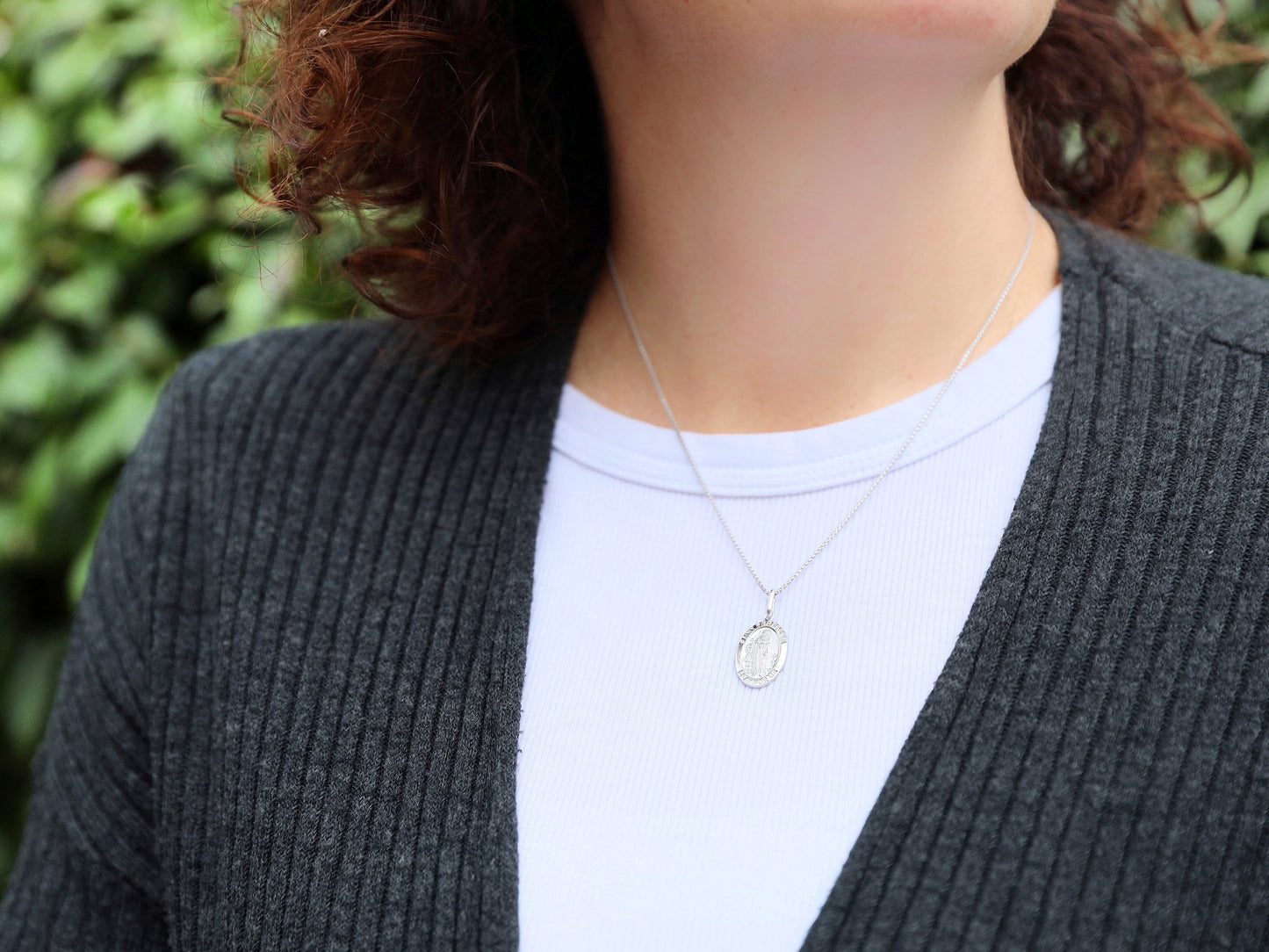 Medalla Ovalada de San Peregrino - Protector del Cáncer - Colgante o collar unisex, colgante de plata de ley de San Peregrino,
