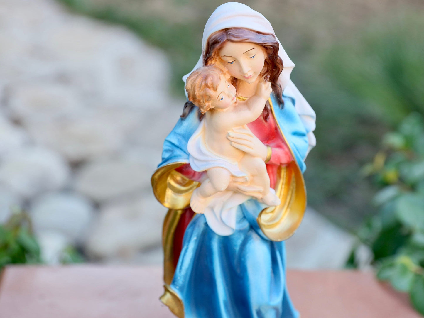 Nuestra Señora con el Niño Jesús, estatua de polvo de mármol de 12 pulgadas, estatua del altar del hogar, estatua católica, estatua pintada a mano, estilo barroco Virgen María
