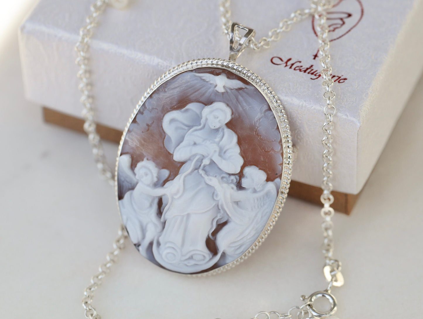 Cameo Nuestra Señora Desatadora de Nudos, cameo hecho a mano de la Virgen María que Deshace el Nudo, cameo tallado a mano de concha, camafeo genuino italiano de plata