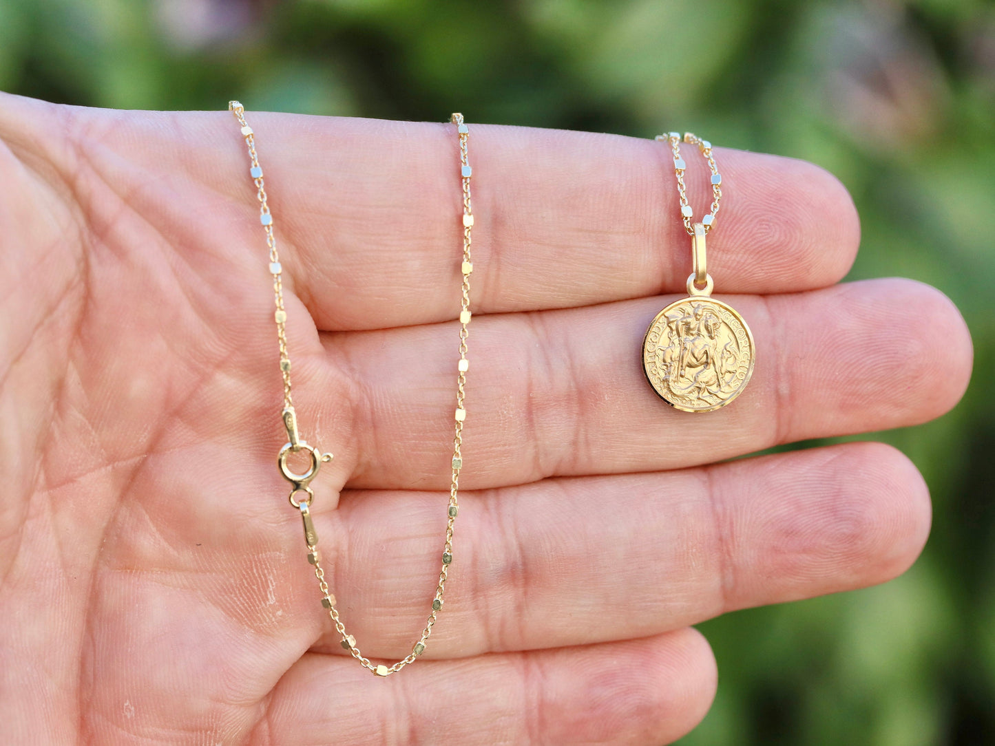Colgante de plata de ley St Georgie de 13 mm, dije de St Georgie de tamaño mediano, colgante St Georgie chapado en oro de 18 kt