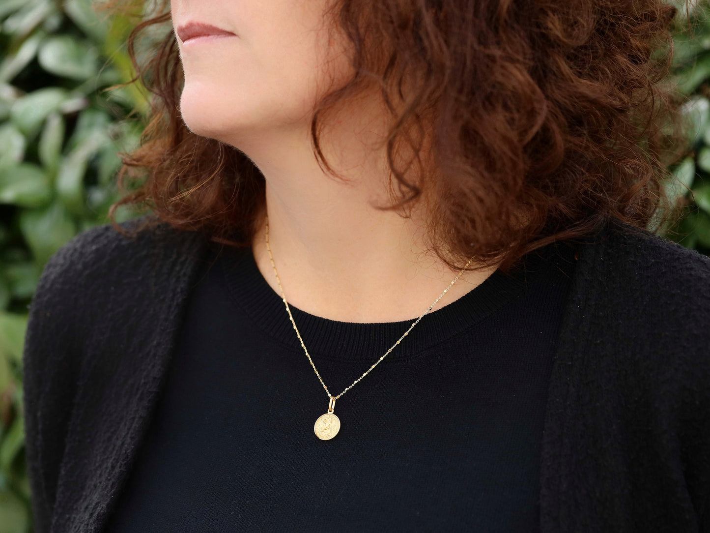 Colgante de plata de ley St Georgie de 13 mm, dije de St Georgie de tamaño mediano, colgante St Georgie chapado en oro de 18 kt