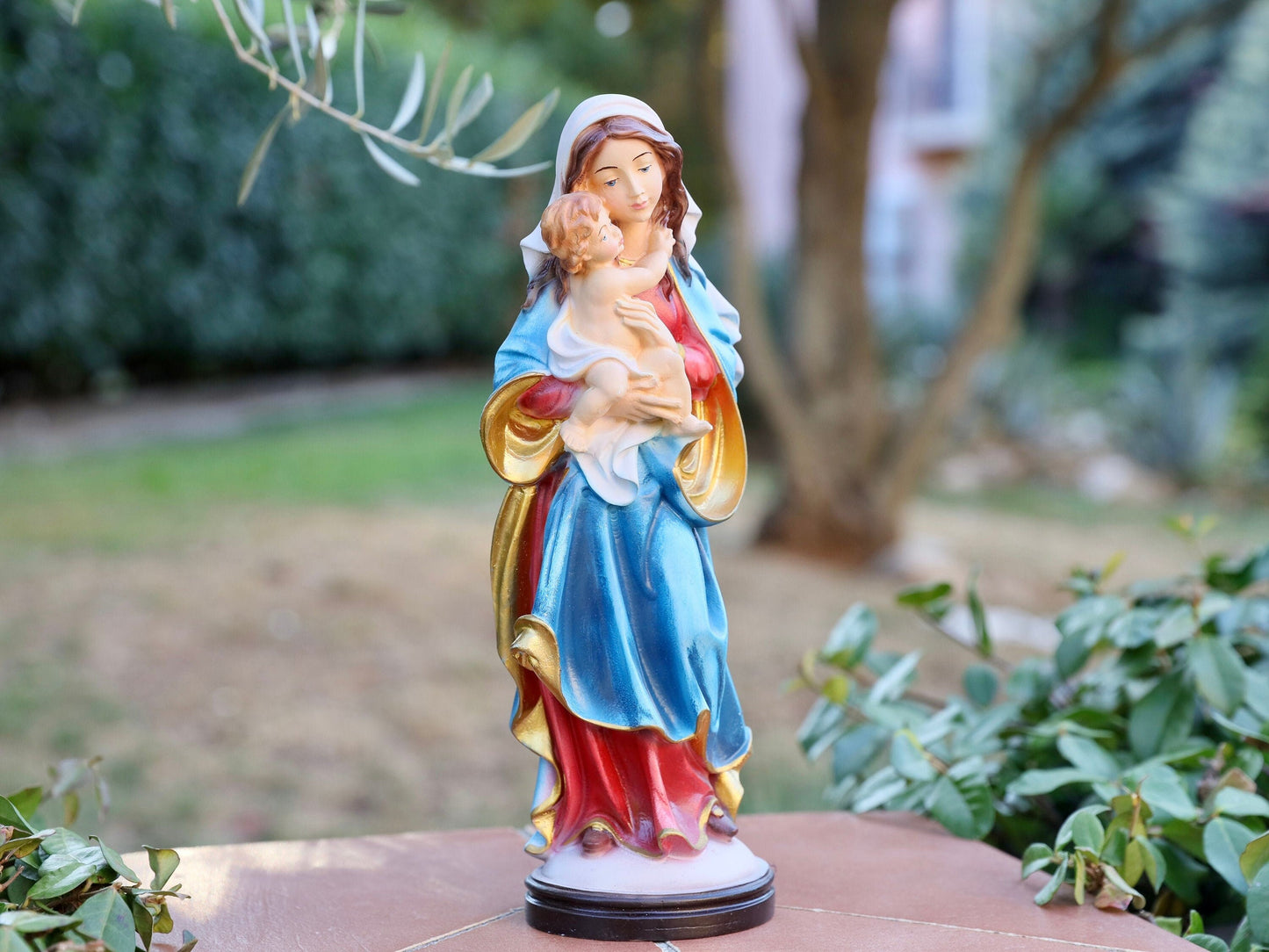Nuestra Señora con el Niño Jesús, estatua de polvo de mármol de 12 pulgadas, estatua del altar del hogar, estatua católica, estatua pintada a mano, estilo barroco Virgen María