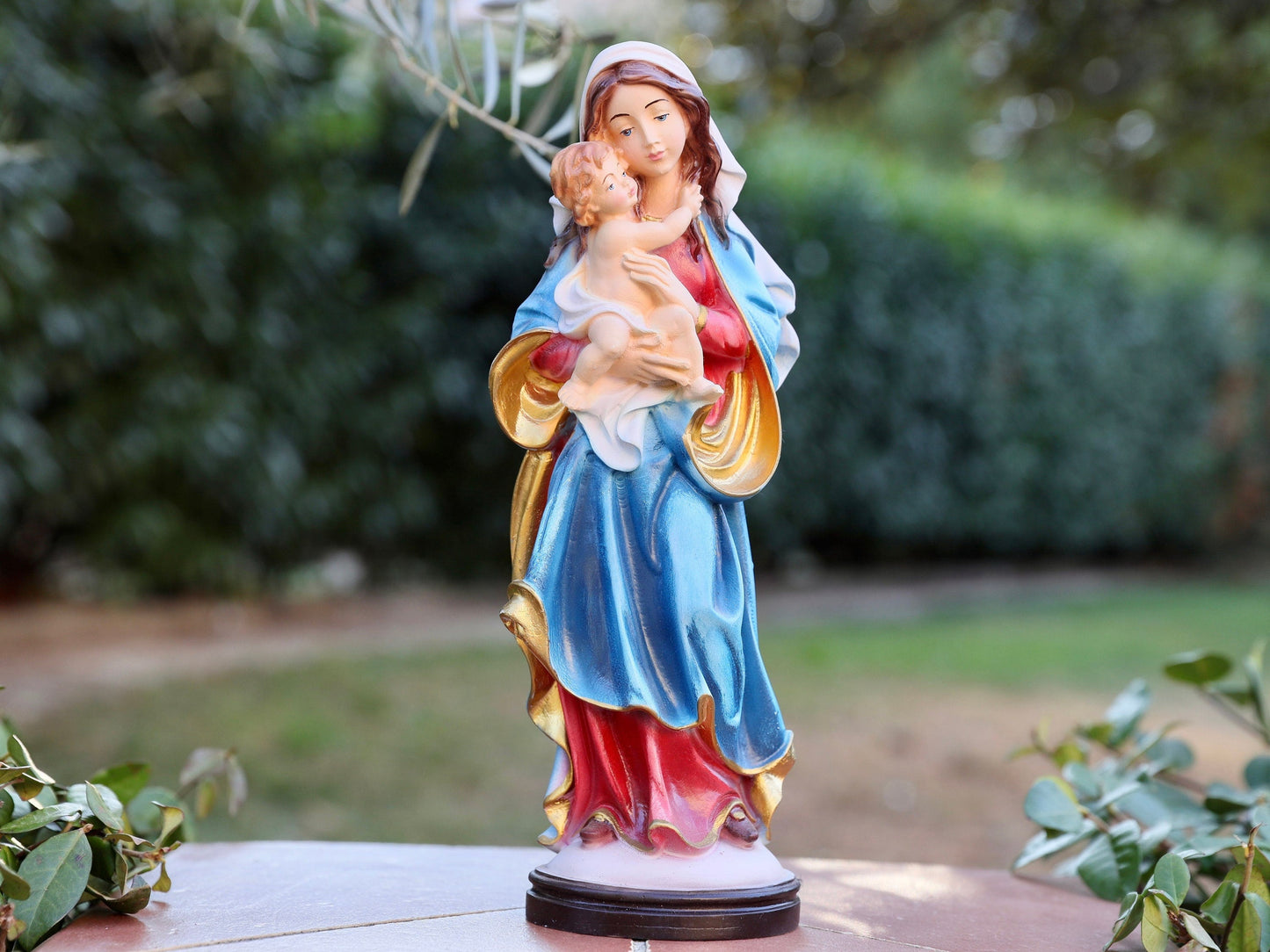 Nuestra Señora con el Niño Jesús, estatua de polvo de mármol de 12 pulgadas, estatua del altar del hogar, estatua católica, estatua pintada a mano, estilo barroco Virgen María
