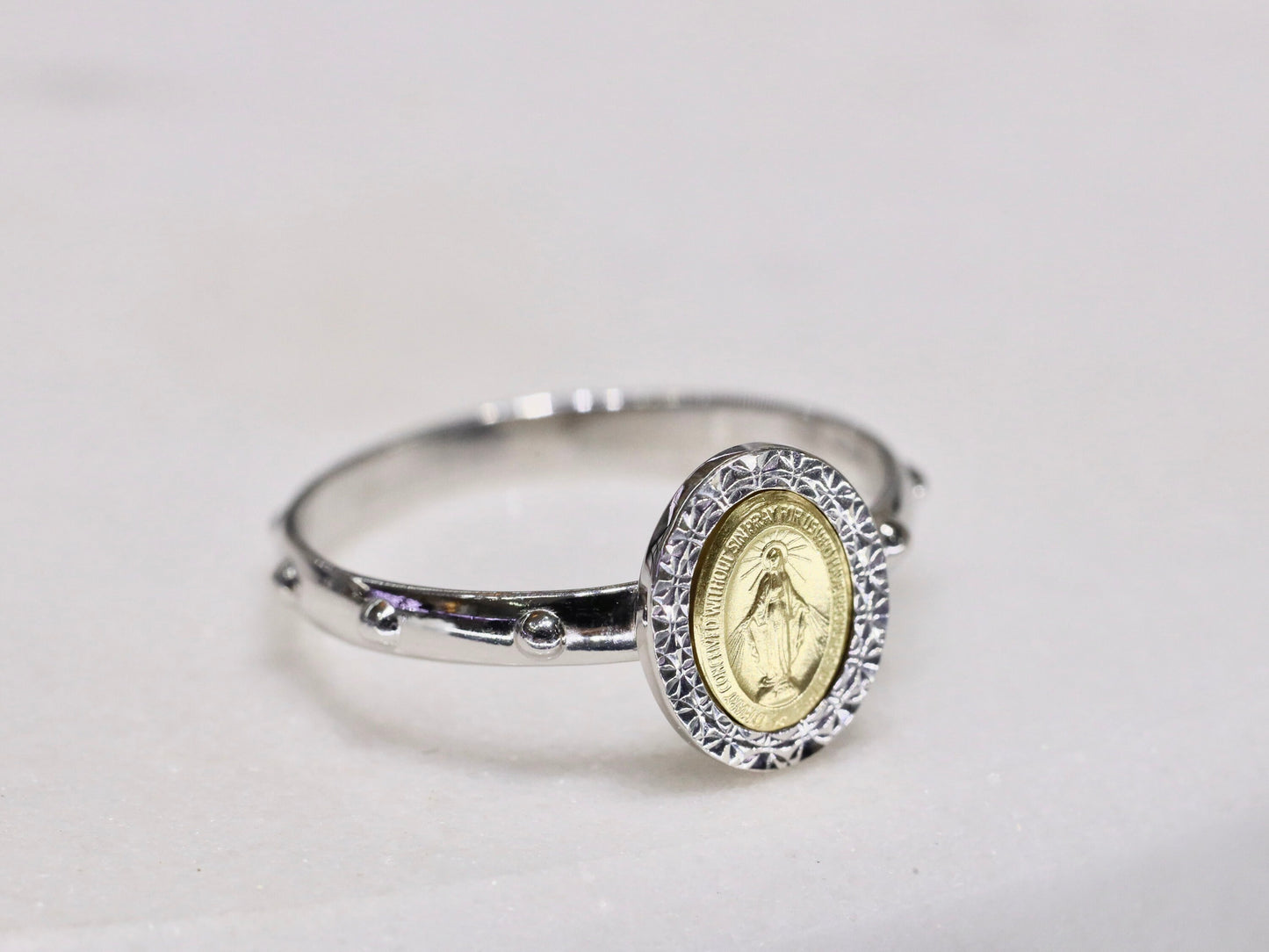 Anillo de rosario, anillo de Medalla Milagrosa, rosario de plata de ley 925, anillo de cuentas de oración, Virgen María talla diamante, delicado anillo católico con Nuestra Señora