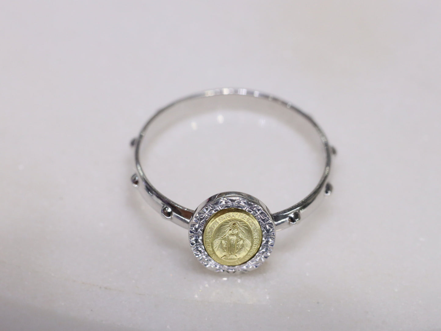 Anillo de rosario, anillo de Medalla Milagrosa, rosario de plata de ley 925, anillo de cuentas de oración, Virgen María talla diamante, delicado anillo católico con Nuestra Señora