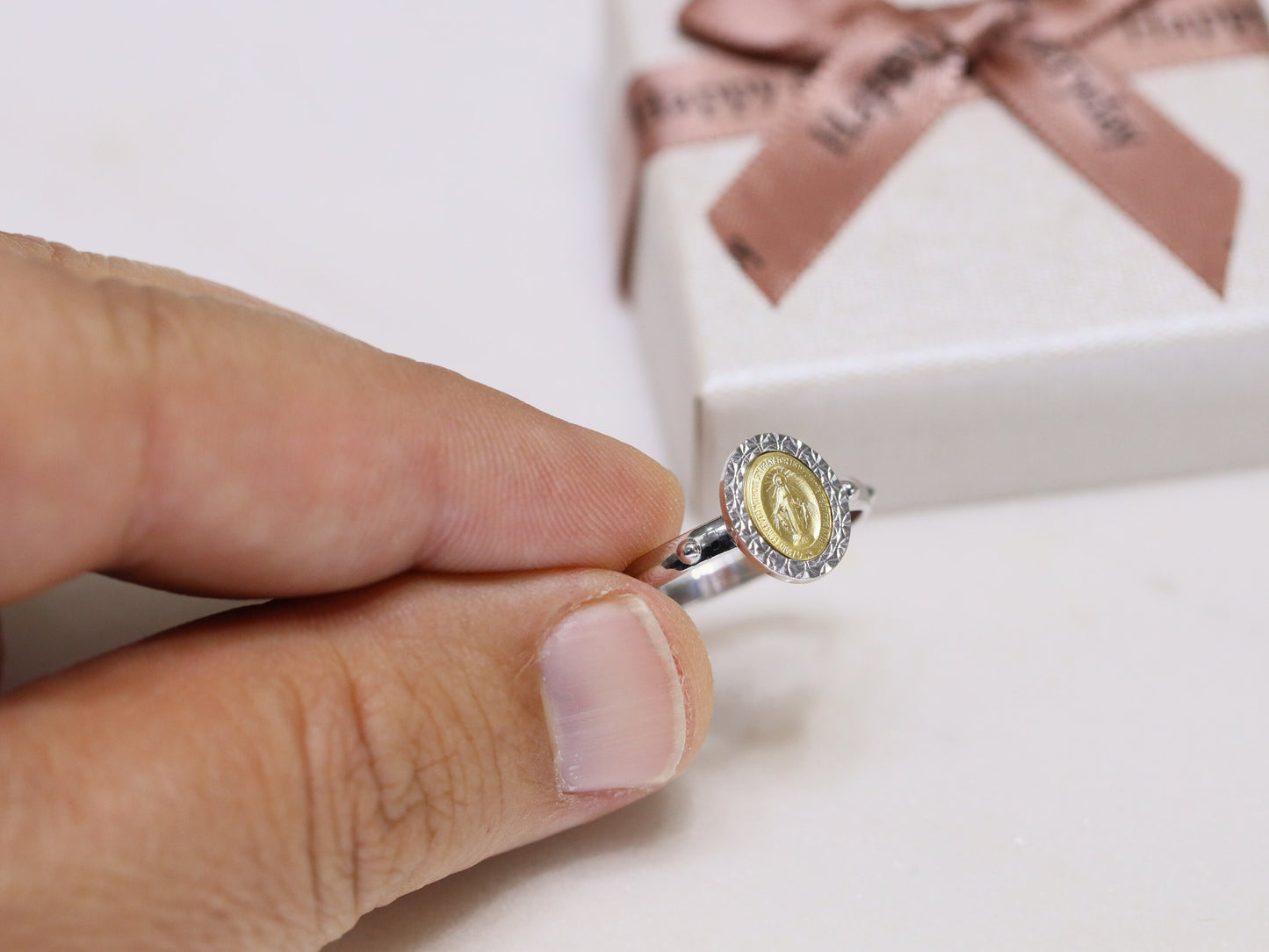 Anillo de rosario, anillo de Medalla Milagrosa, rosario de plata de ley 925, anillo de cuentas de oración, Virgen María talla diamante, delicado anillo católico con Nuestra Señora
