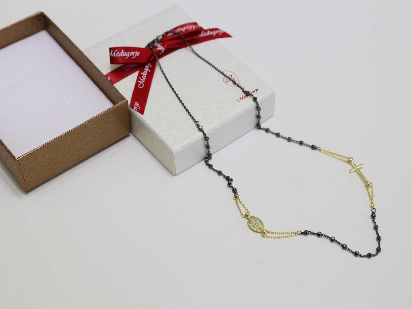 Impresionante collar de rosario católico con 3 décadas, cruz de oro y medalla milagrosa - plata de ley hecha a mano, collar de rosario redondo para mujer