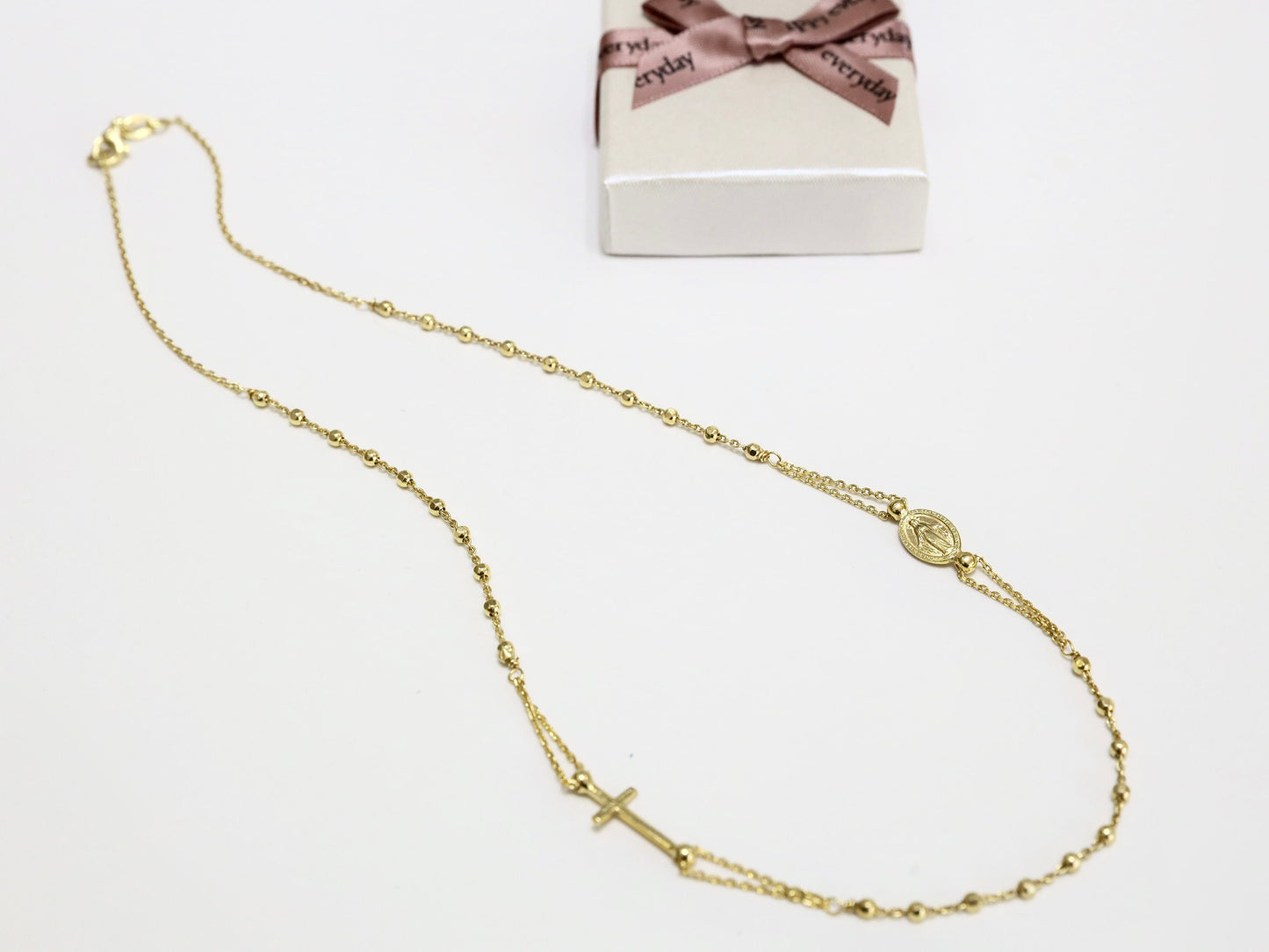 Collar de rosario minimalista hecho a mano con medalla milagrosa y cruz - Elegante joyería católica para mujer, plata de ley 925 chapada en oro