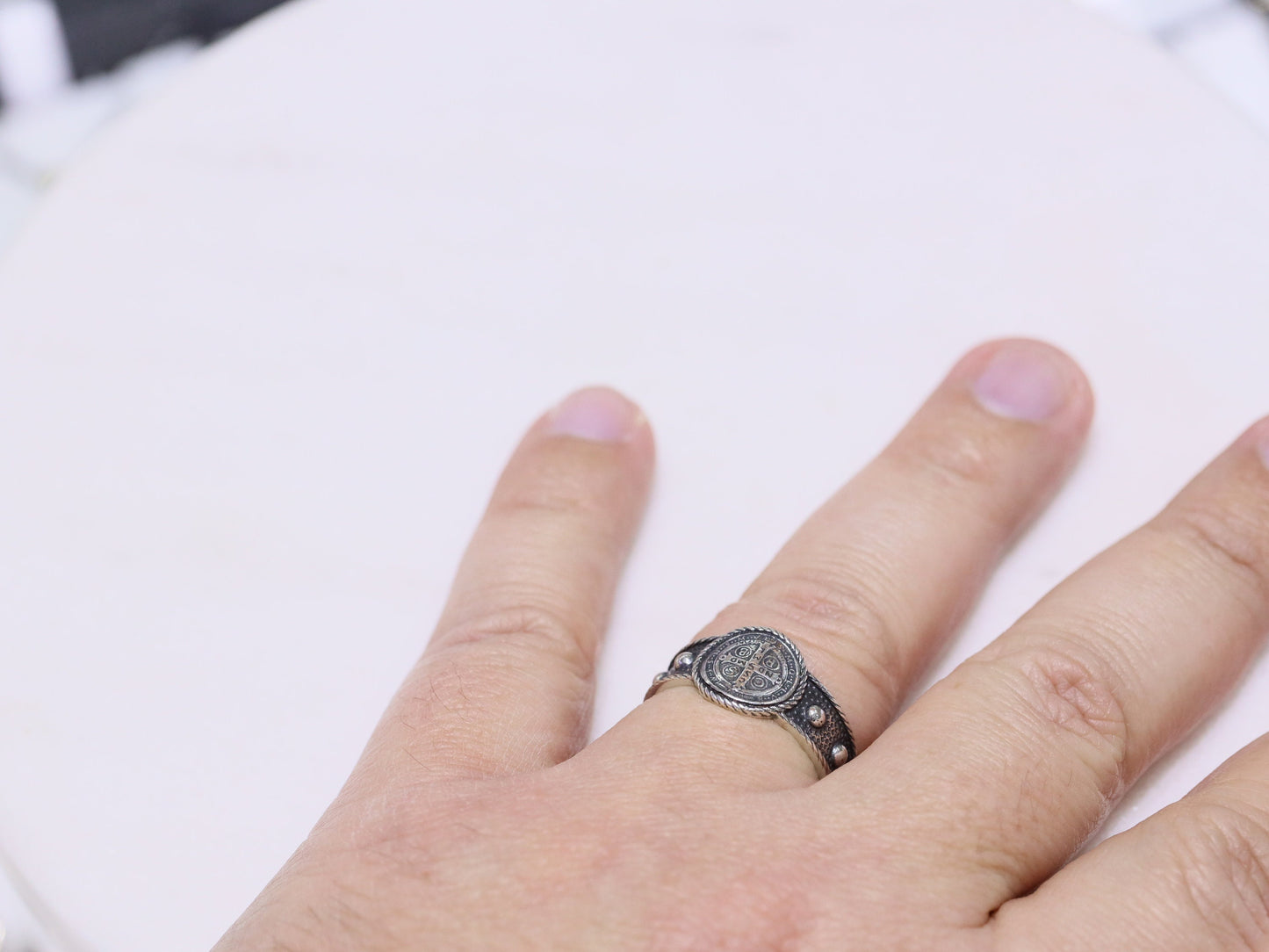 Anillo de rosario de plata de ley con medallas de San Benito, confianza en la protección de Dios, anillo religioso para el hombre, anillo de rosario de sello, rosario de una década