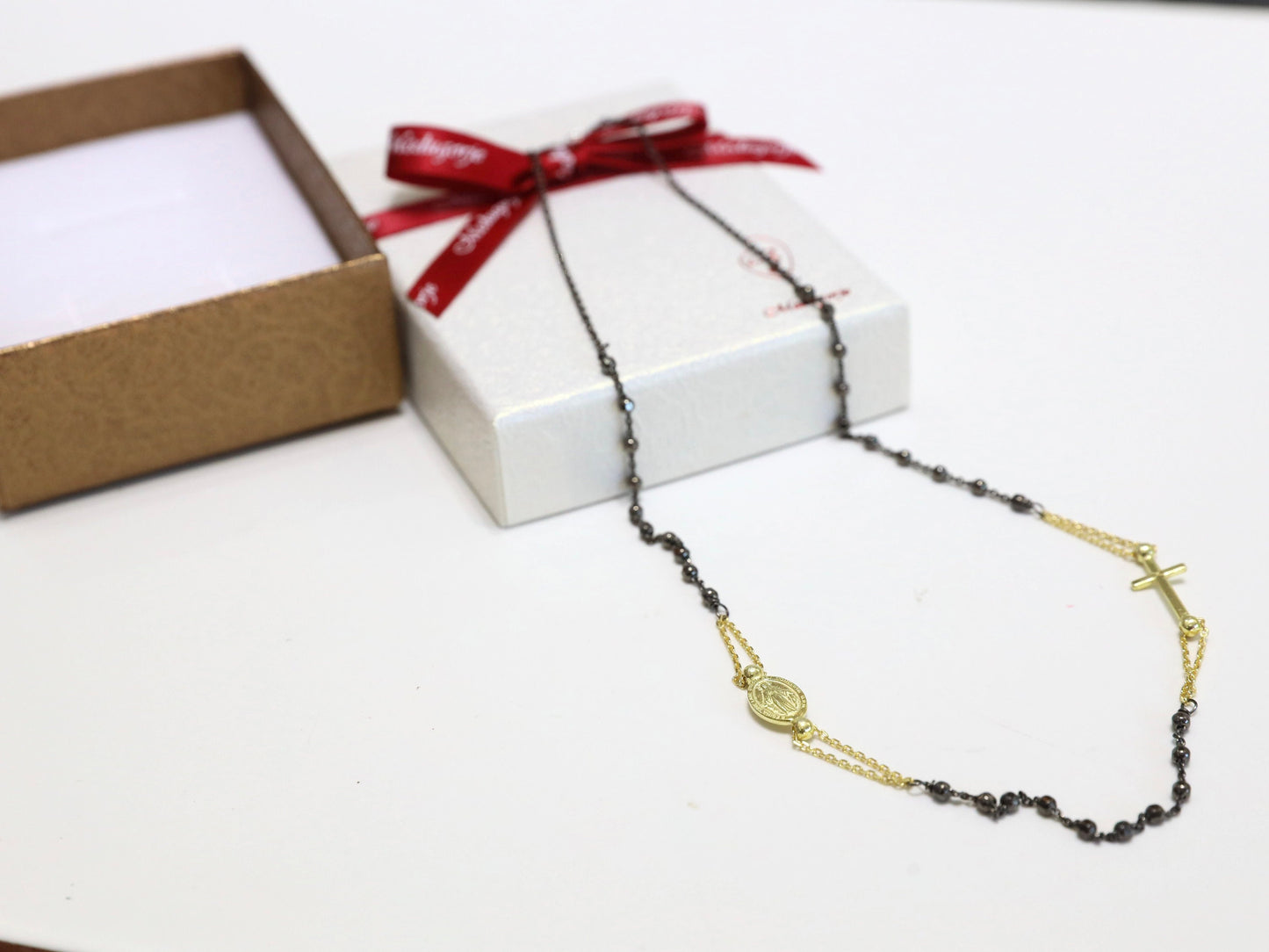 Impresionante collar de rosario católico con 3 décadas, cruz de oro y medalla milagrosa - plata de ley hecha a mano, collar de rosario redondo para mujer