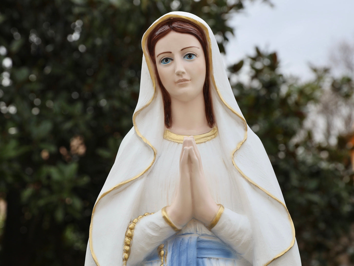 Estatua de la Graciosa Virgen María de Lourdes - 110 cm / 43,3 pulgadas, estatua de la Virgen María fundida en resina en polvo de mármol, gran estatua de Nuestra Señora