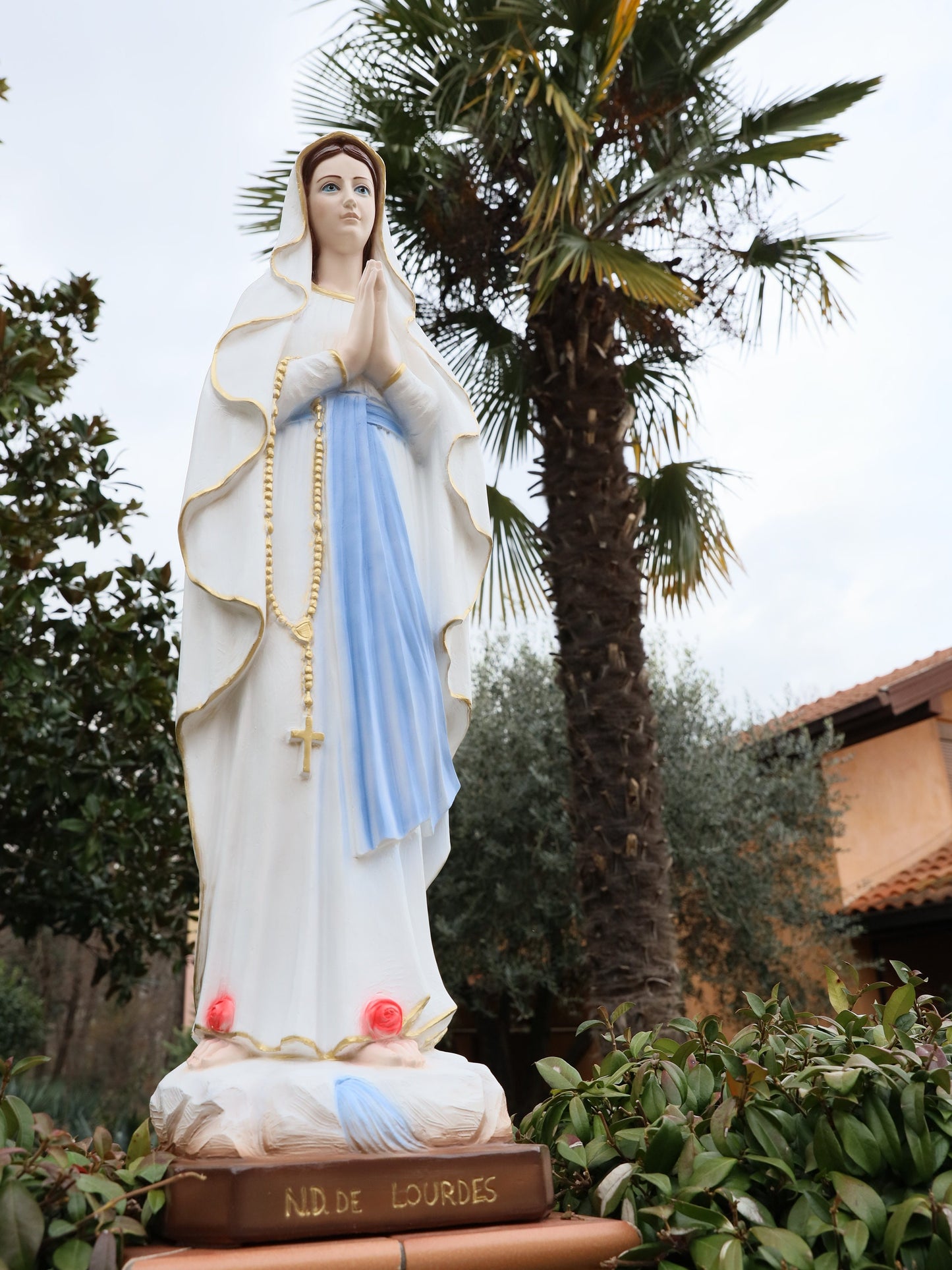 Estatua de la Graciosa Virgen María de Lourdes - 110 cm / 43,3 pulgadas, estatua de la Virgen María fundida en resina en polvo de mármol, gran estatua de Nuestra Señora
