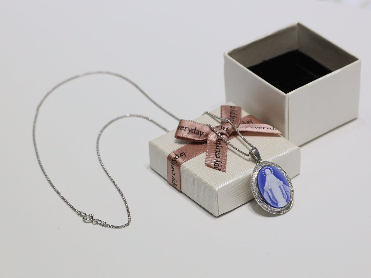 Medalla Milagrosa estilo cameo de tamaño mediano, medalla de cameo azul de plata de ley 925, Medalla Milagrosa rodiada de 28 x 20 para mujeres católicas