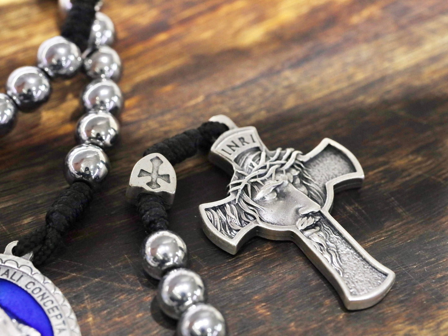 Rosario de piedra de hematita duradero en cuerda de Paracord - Gran Santísimo Rostro de Jesús - Medalla Milagrosa Azul - Fe y Protección