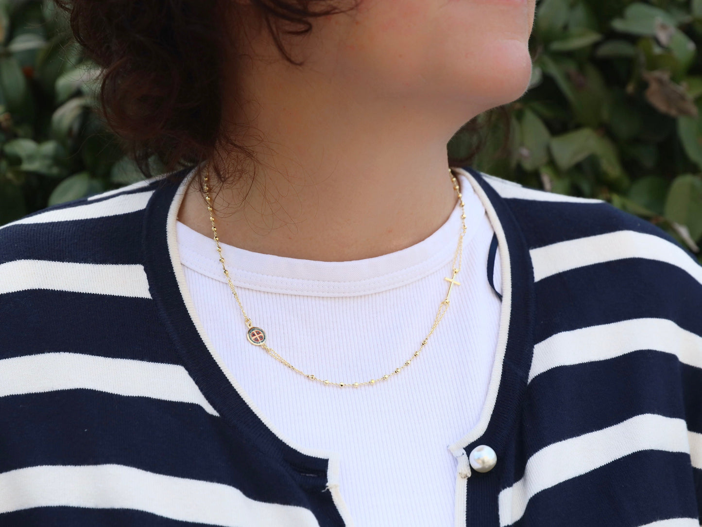 Collar rosario de plata de ley de 45 cm - 18 pulgadas con medalla de San Benito, Collar chapado en oro para mujer católica con cruz y San Benito