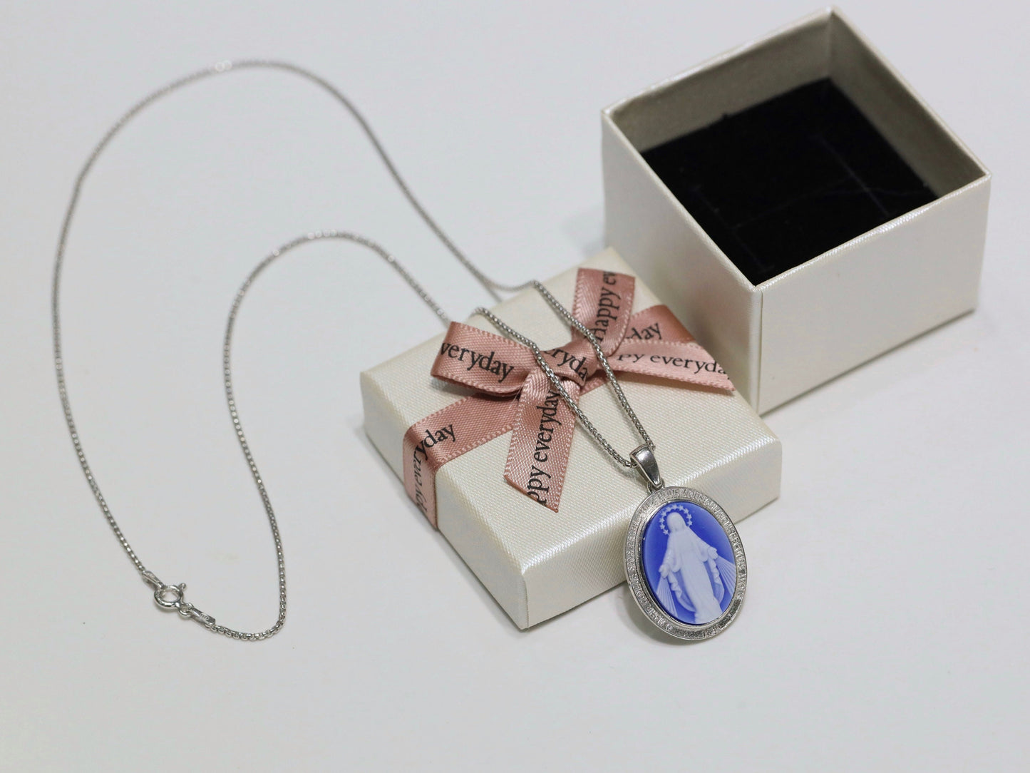 Medalla Milagrosa estilo cameo de tamaño mediano, medalla de cameo azul de plata de ley 925, Medalla Milagrosa rodiada de 28 x 20 para mujeres católicas