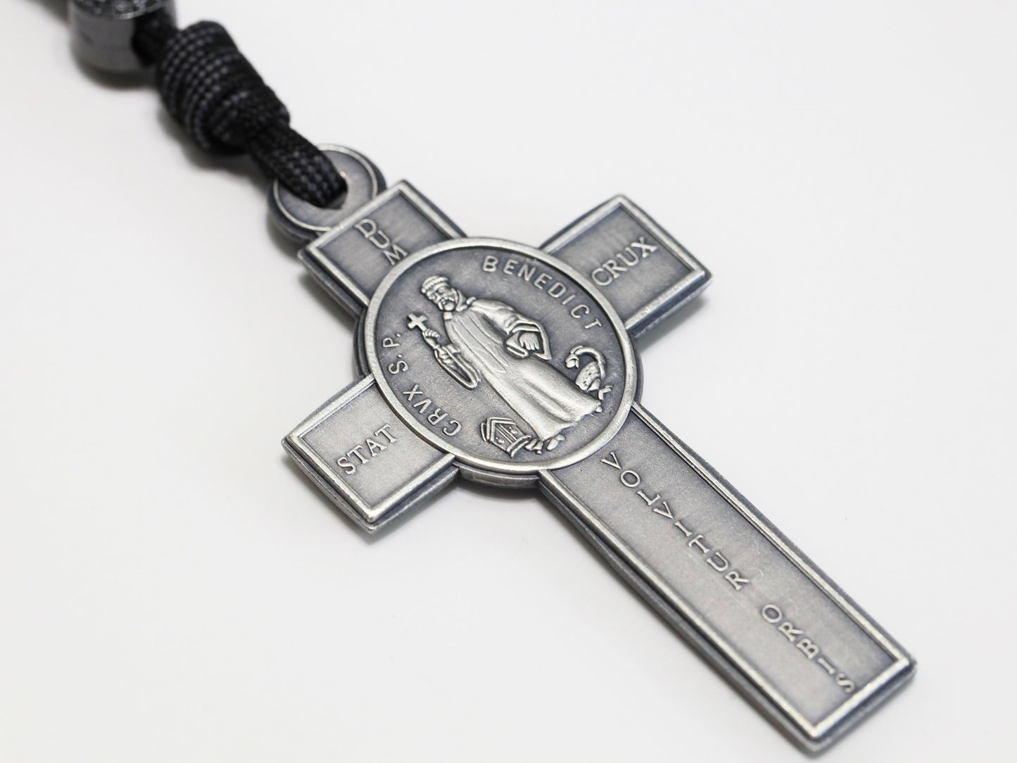 Rosario de Paracord de acero inoxidable para hombres: San Benito, San José y Sagrados Corazones (muy detallado)