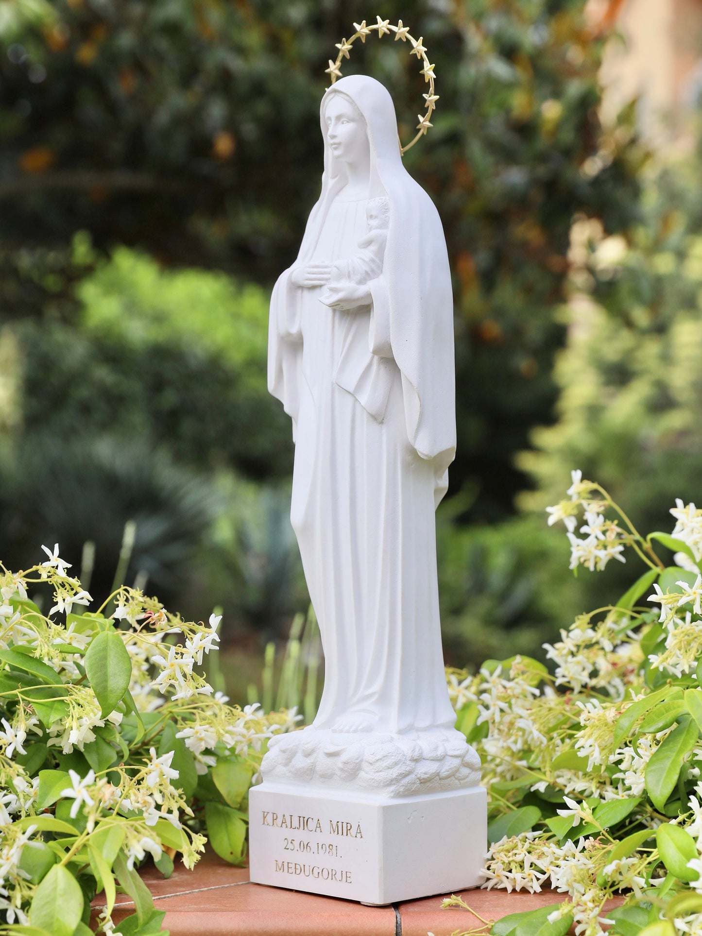 Estatua moderna de Nuestra Señora de Medjugorje (Reina de la Paz) - Descripción de polvo de mármol macizo de 50 cm (20 pulgadas) (envíe el número de teléfono para la entrega)