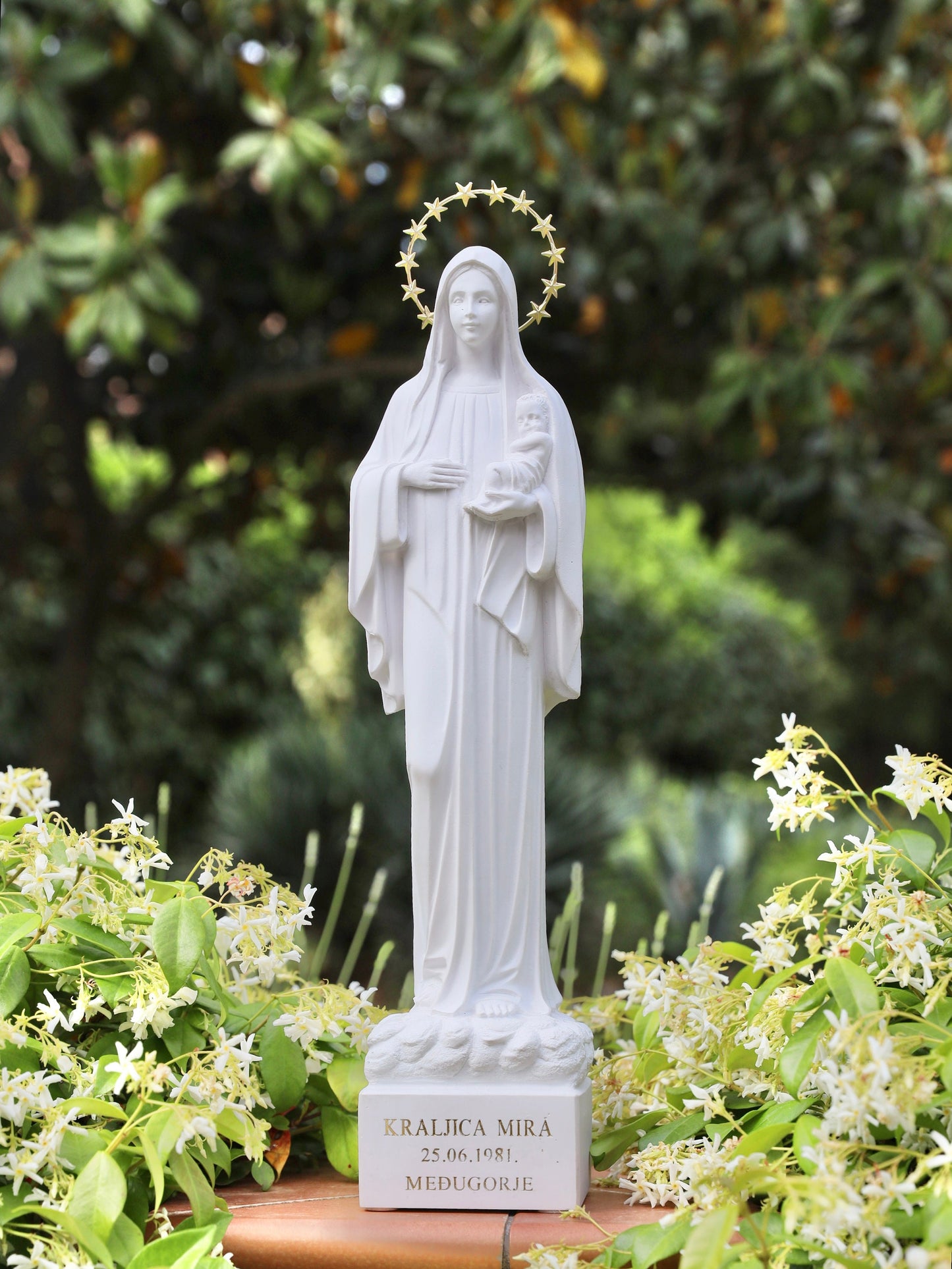 Estatua moderna de Nuestra Señora de Medjugorje (Reina de la Paz) - Descripción de polvo de mármol macizo de 50 cm (20 pulgadas) (envíe el número de teléfono para la entrega)