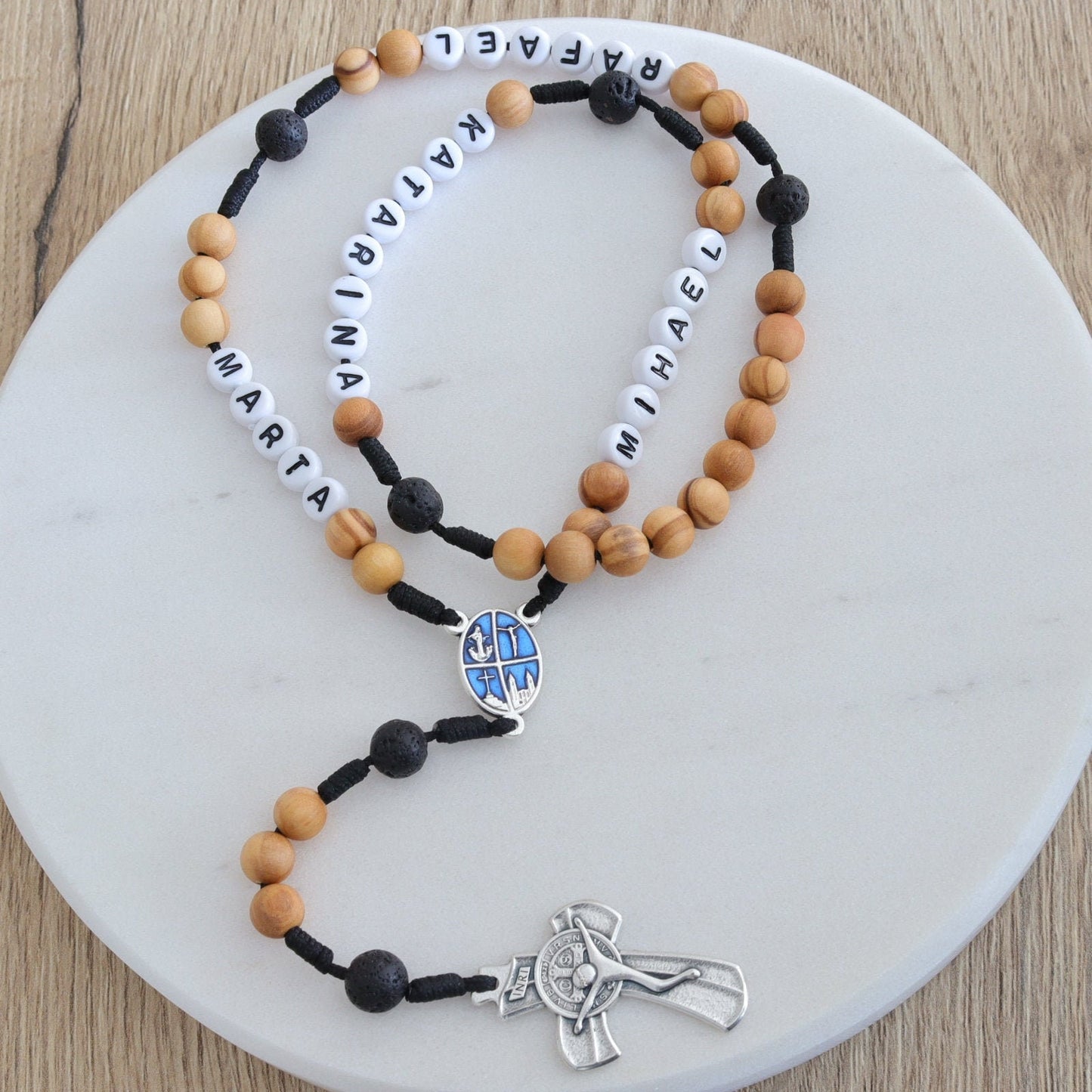 Rosario con nombre, rosario con nombre disfraz, rosario con nombre personalizado, rosario de madera de olivo con nombre, nombre bajo pedido, regalo rosario