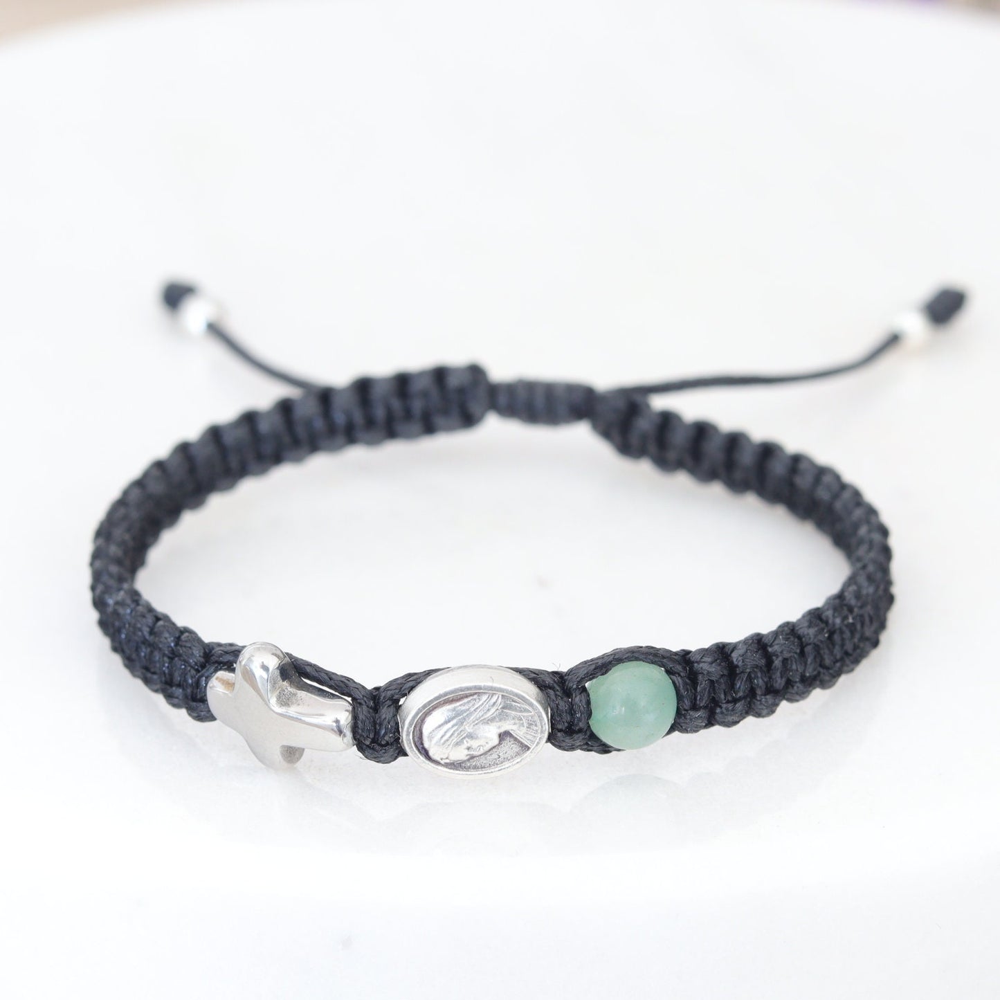 Pulsera de macramé hecha a mano con cruz y medalla de la Virgen María/Pulsera de piedras preciosas/Pulsera Devine Mercy medjugorje/pulsera de macramé