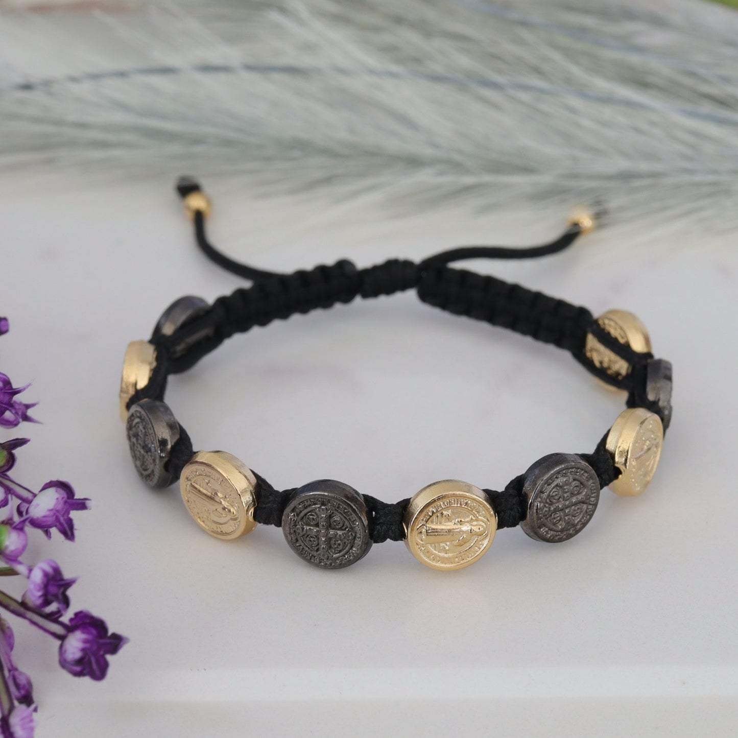 Pulsera de San Benito, Pulsera de San Benito hecha a mano con cordón, Pulsera de rosario de San Benito, Medalla de San Benito, Pulsera para hombre