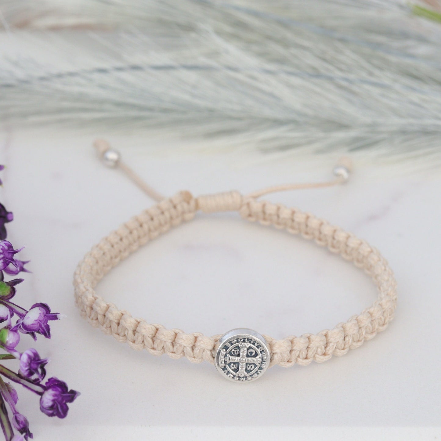Pulsera de San Benito, pulsera de San Benito hecha a mano, pulsera Medjugorje, pulsera tejida, pulsera para hombre, pulsera simple, una medalla