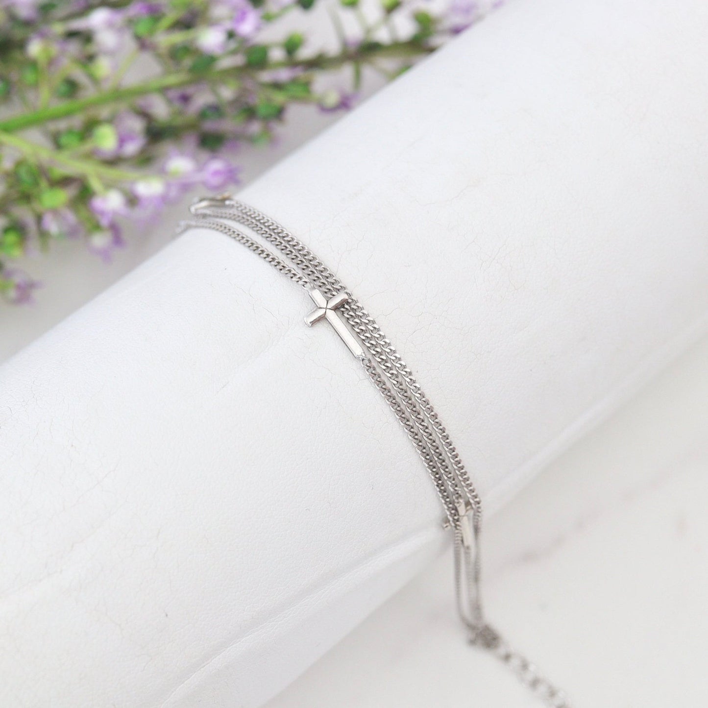 Pulsera cruzada delicada, pulsera de plata de ley 925, pulsera delicada para adolescente católica, pulsera cruzada triple estilo minimalista