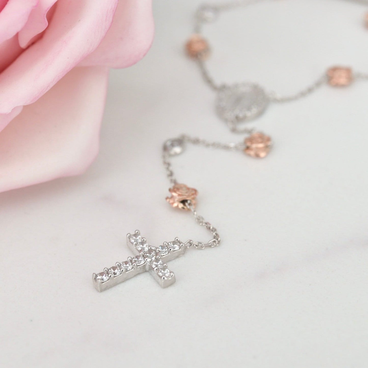 Collar de rosario de Medalla Milagrosa de plata de ley para mujer, medalla milagrosa de plata de ley con rosas, collar de plata Nuestra Señora de Gracia 925