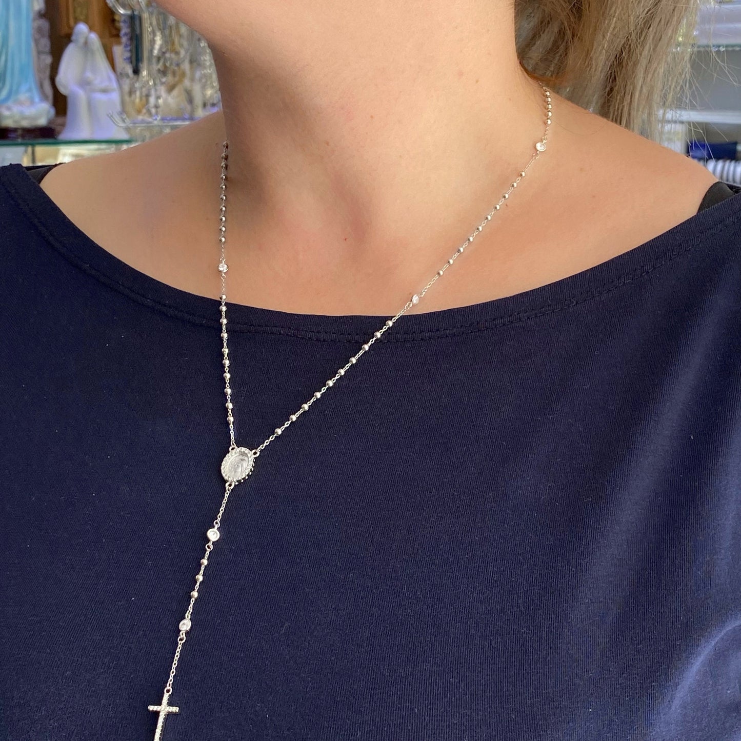 Collar de cuentas de rosario delicado de plata de ley con Medalla Milagrosa, collar de rosario de Medjugorje para damas, collar de cuentas de rosario de 20 pulgadas