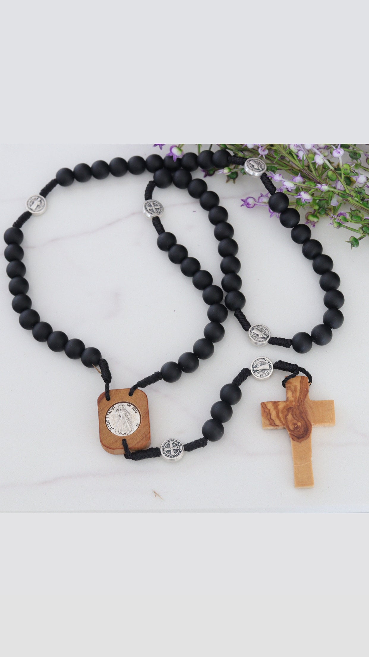 Rosario negro para hombre, Rosario negro hecho a mano de San Benito con medalla de madera de olivo de la Divina Misericordia y Nuestra Señora, regalo de rosario perfecto